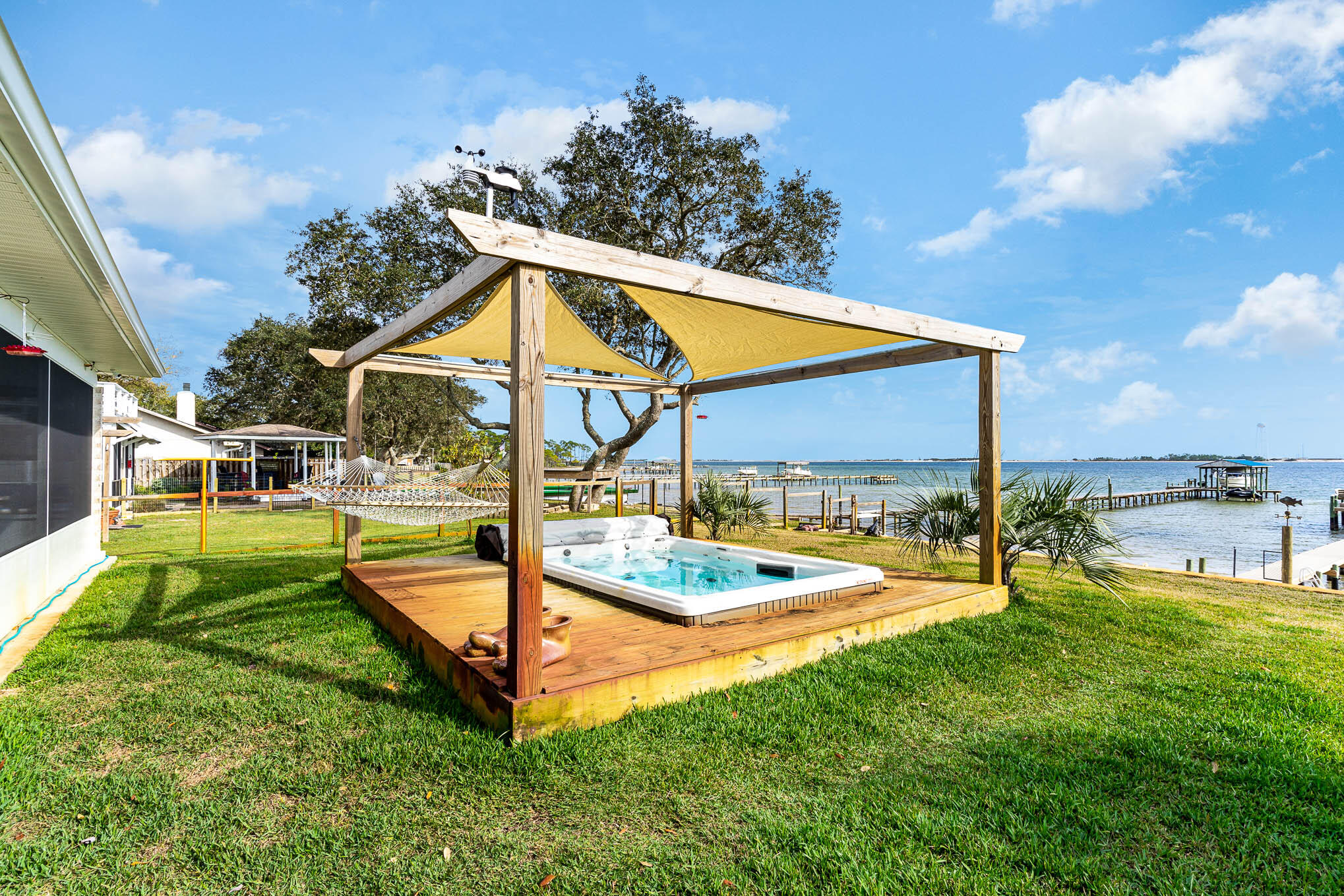 BELLA VISTA - Residential