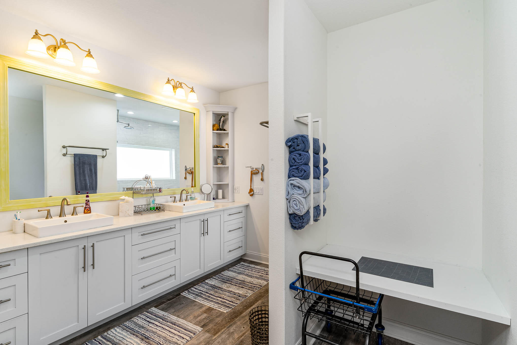 BELLA VISTA - Residential