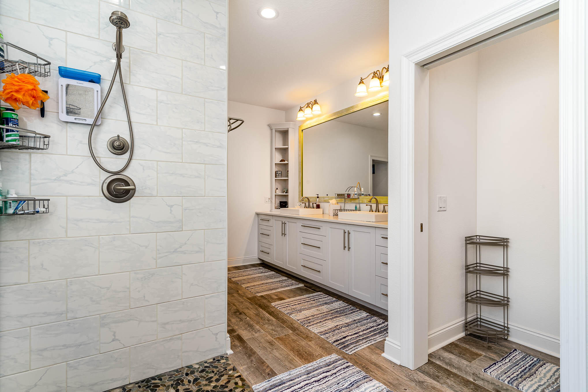 BELLA VISTA - Residential