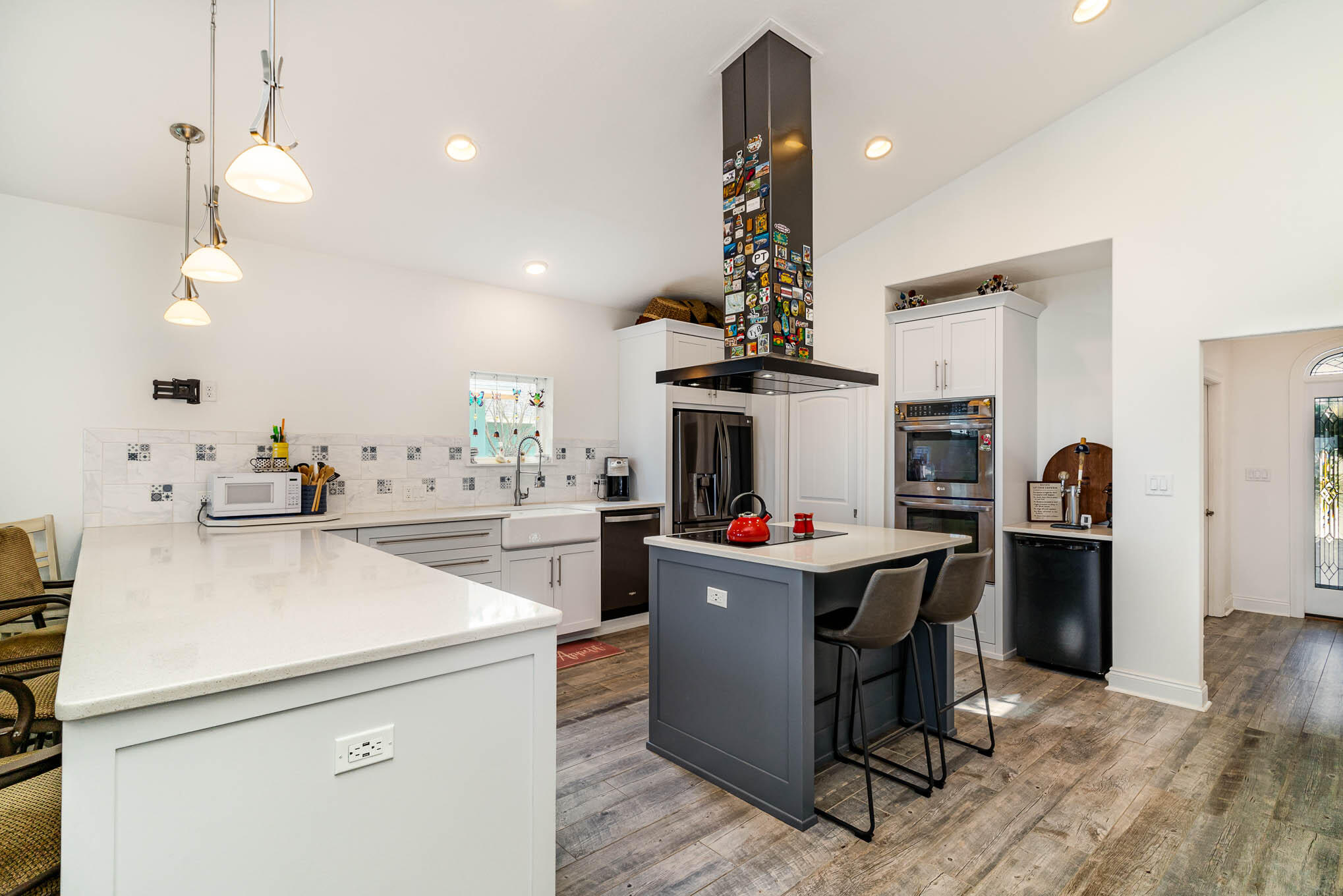 BELLA VISTA - Residential