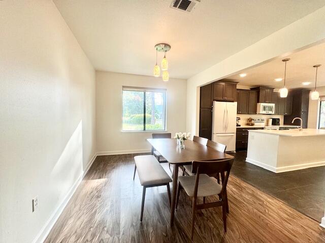 GLENEAGLES GREEN BLUEWATER BAY - Residential Lease