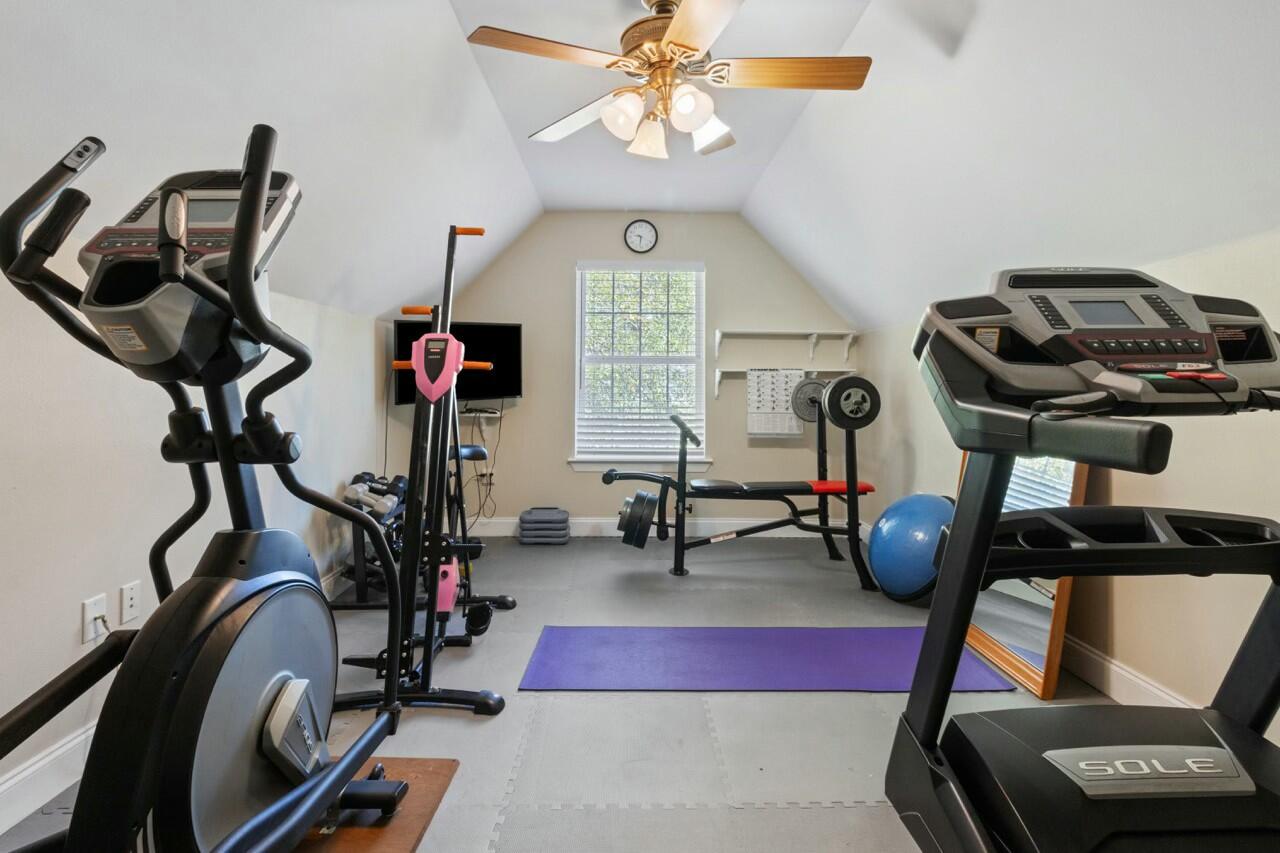 ROCKY BAYOU COUNTRY CLUB ESTATES 1 - Residential