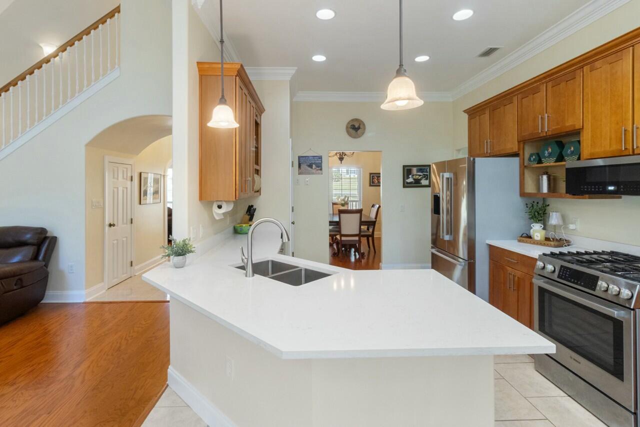 ROCKY BAYOU COUNTRY CLUB ESTATES 1 - Residential