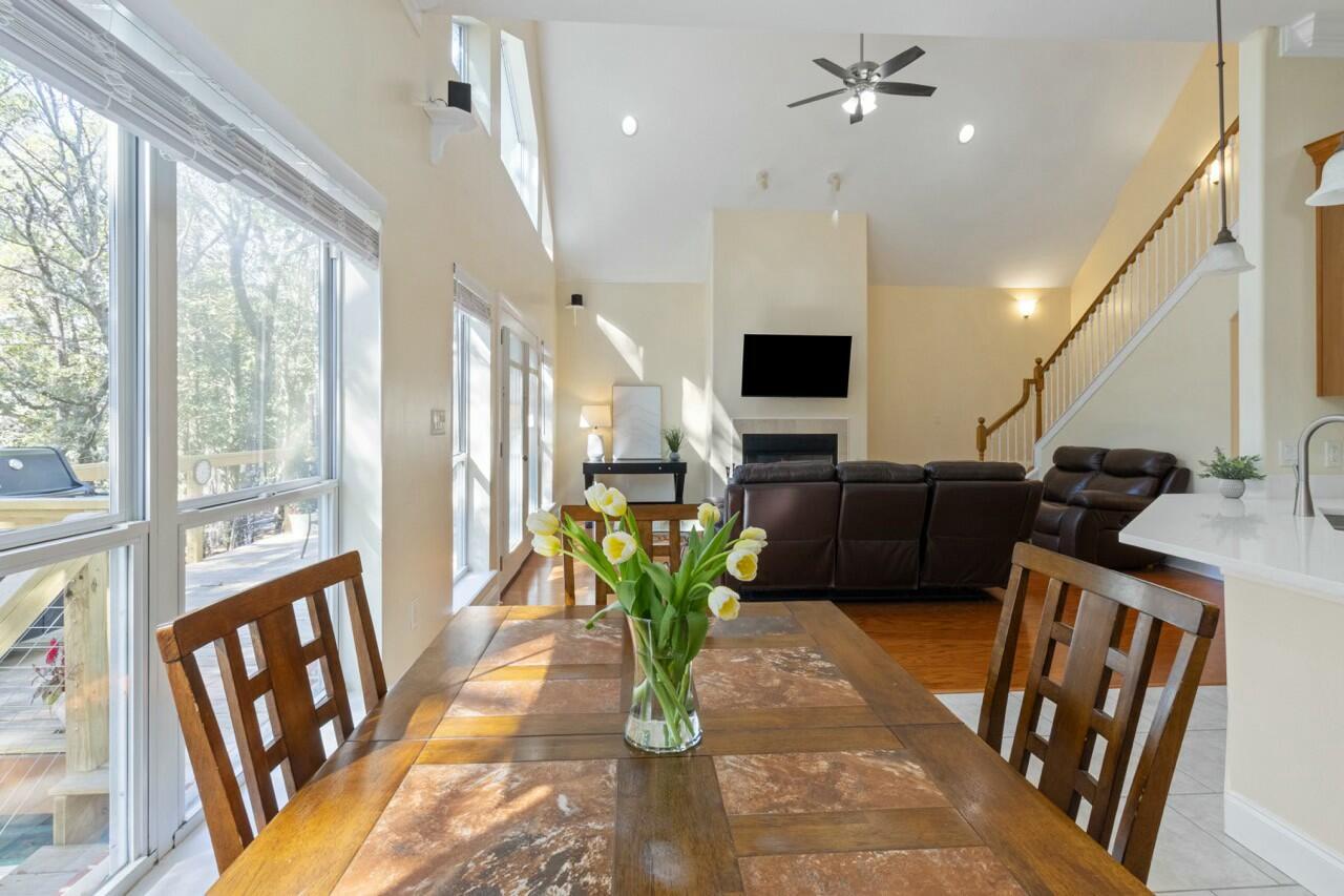 ROCKY BAYOU COUNTRY CLUB ESTATES 1 - Residential