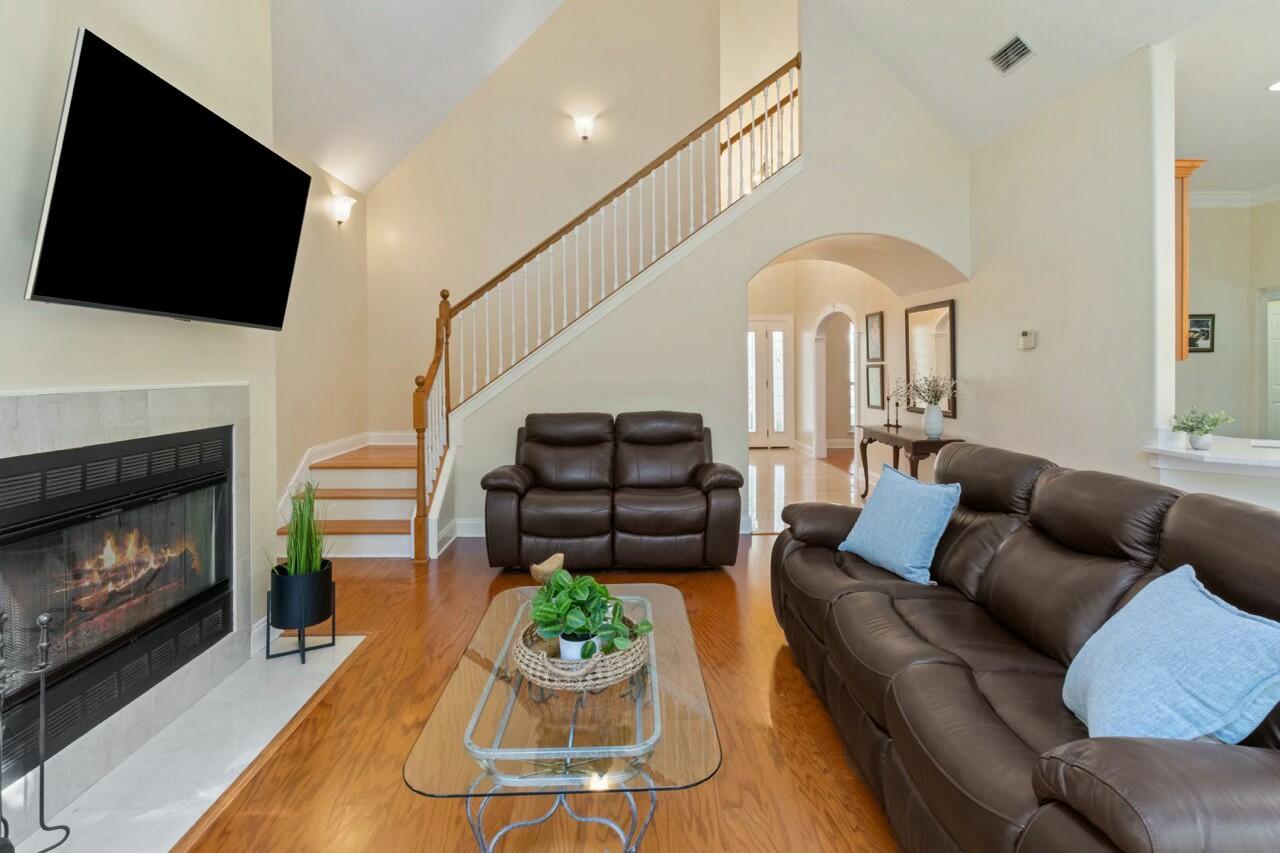 ROCKY BAYOU COUNTRY CLUB ESTATES 1 - Residential