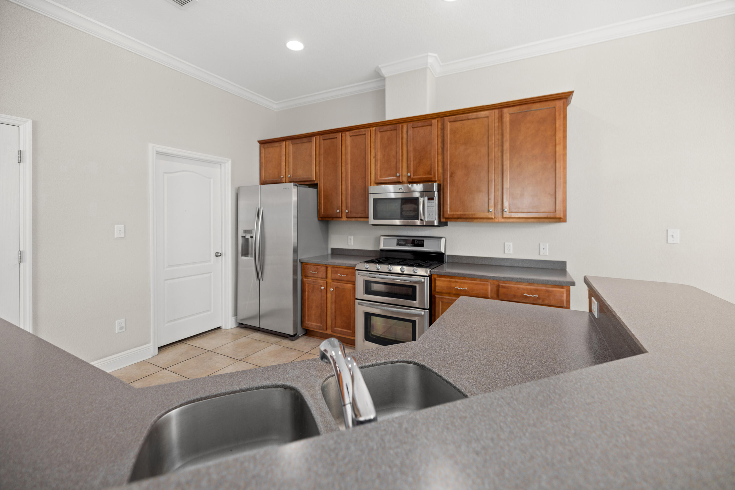 NEWPORT S/D - Residential Lease