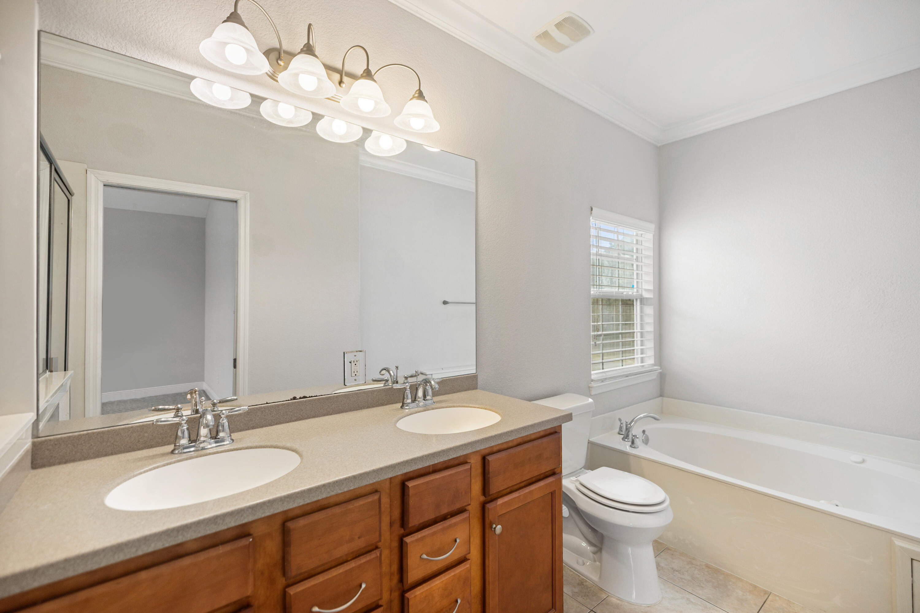NEWPORT S/D - Residential Lease