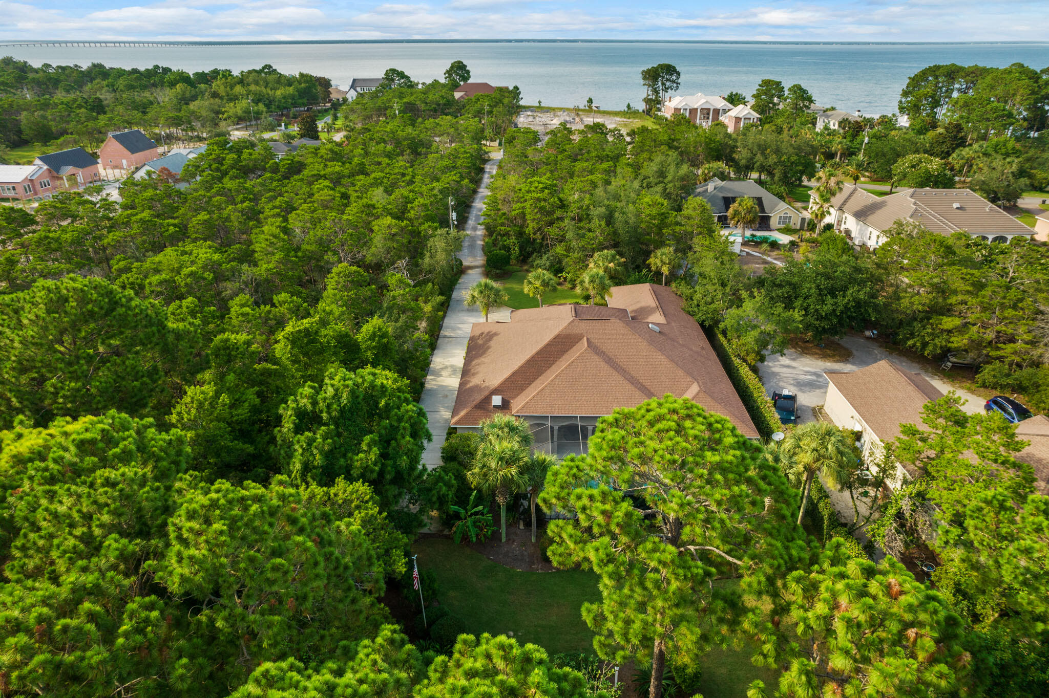 WHISPERING OAKS S/D - Residential