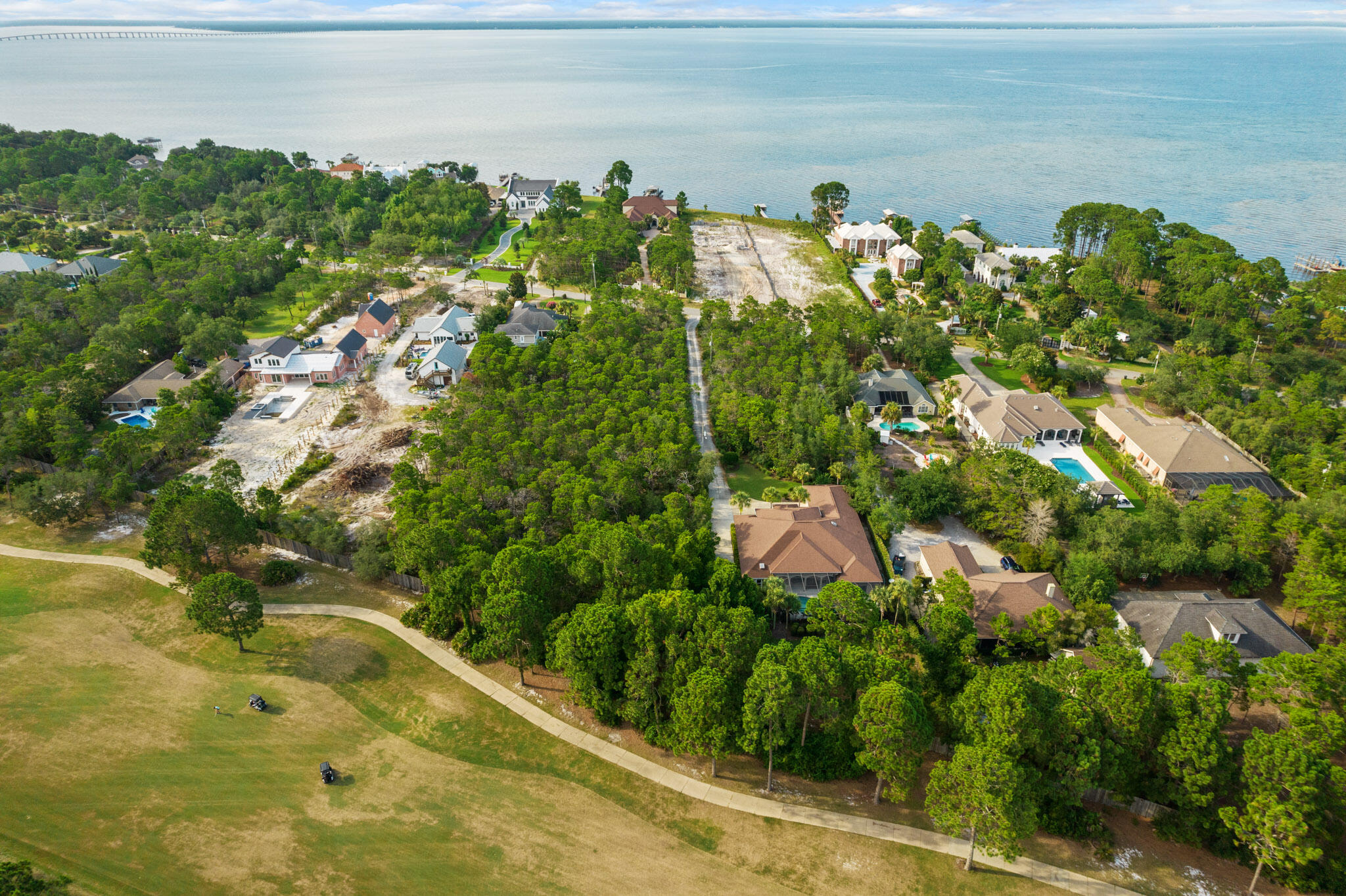 WHISPERING OAKS S/D - Residential