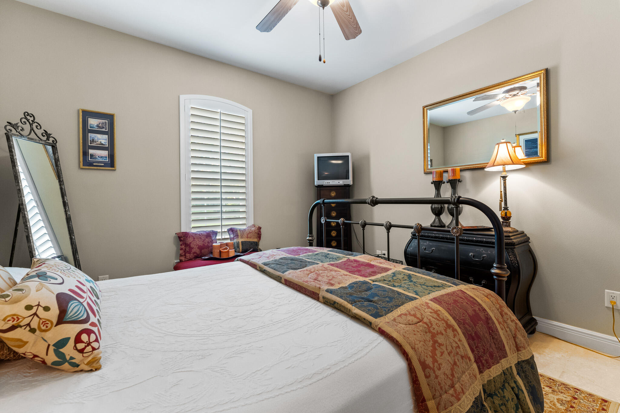 WHISPERING OAKS S/D - Residential