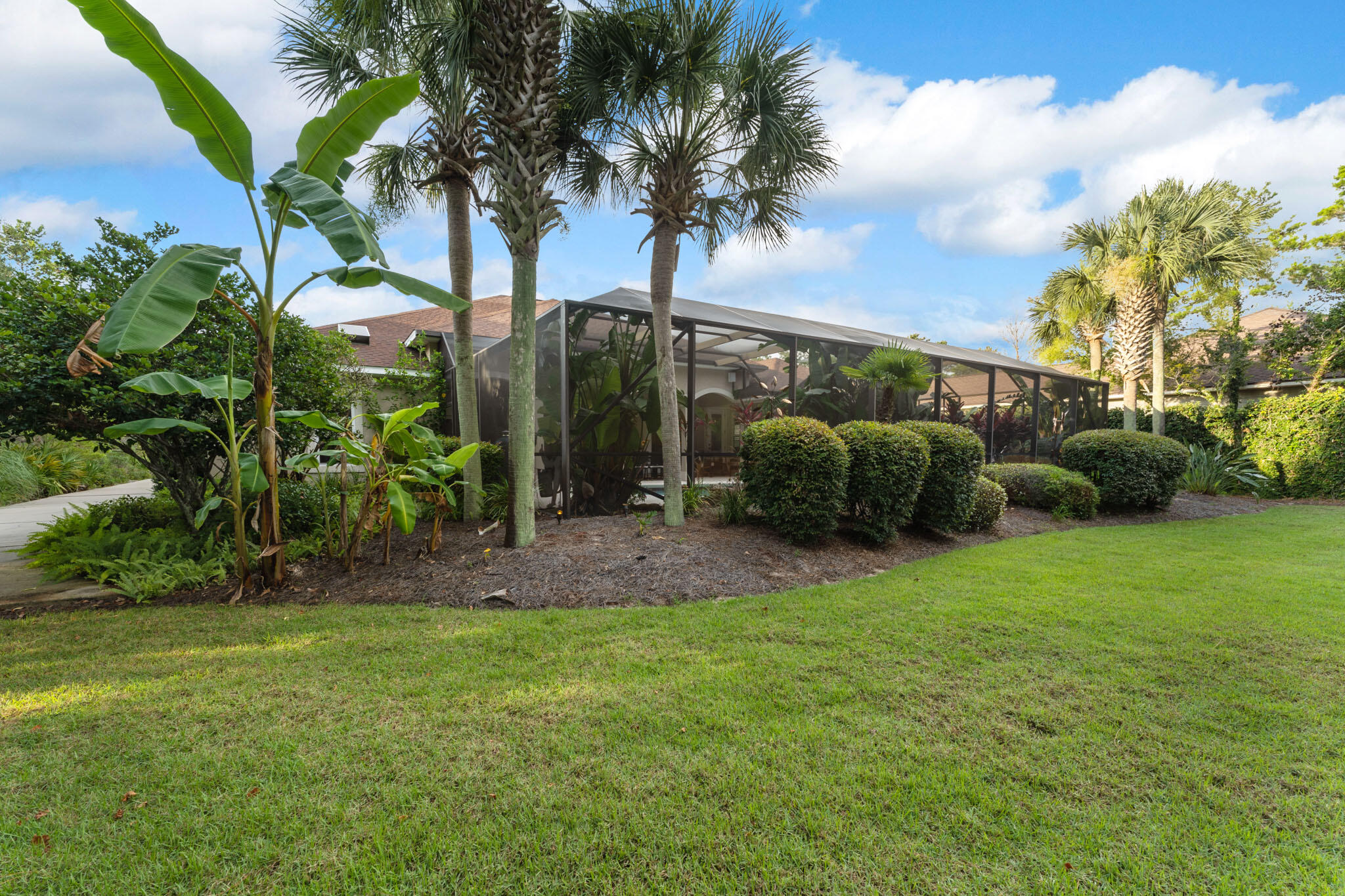 WHISPERING OAKS S/D - Residential