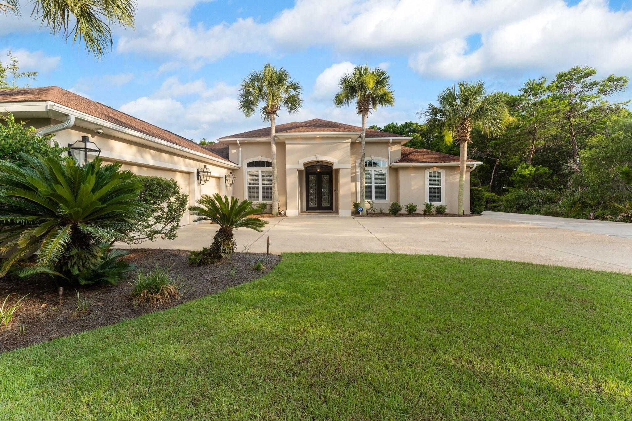 WHISPERING OAKS S/D - Residential