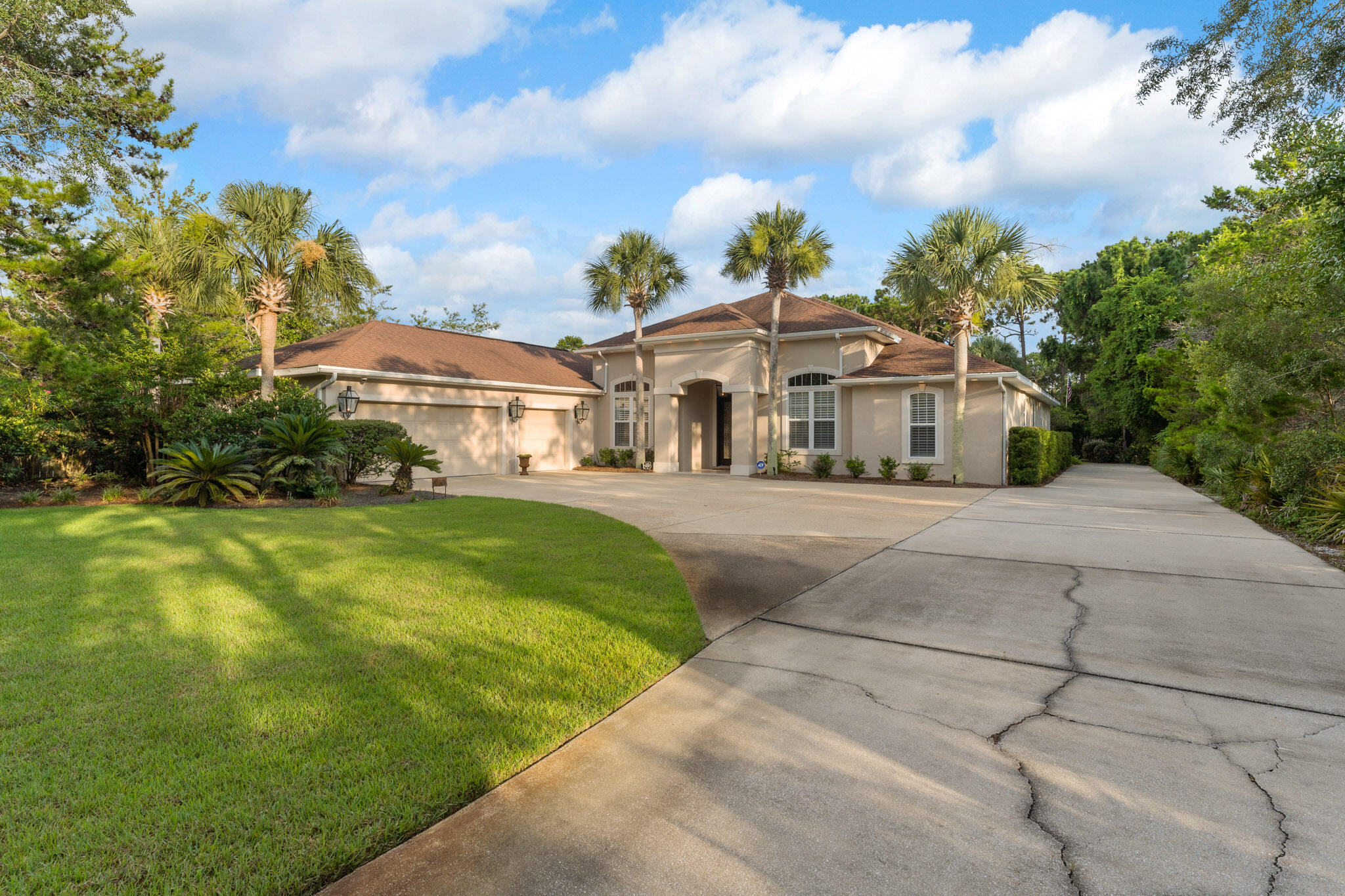 WHISPERING OAKS S/D - Residential