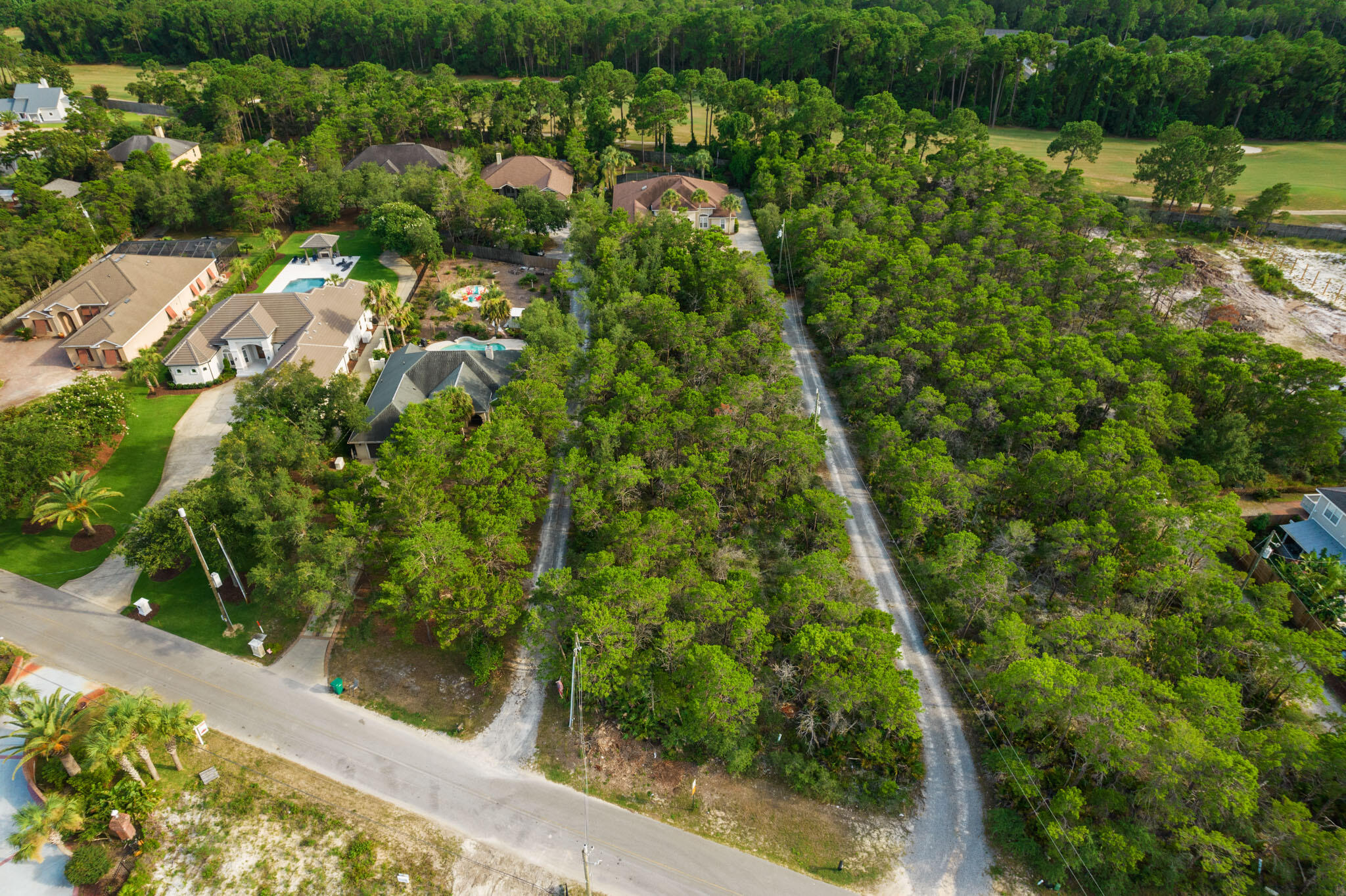 WHISPERING OAKS S/D - Residential