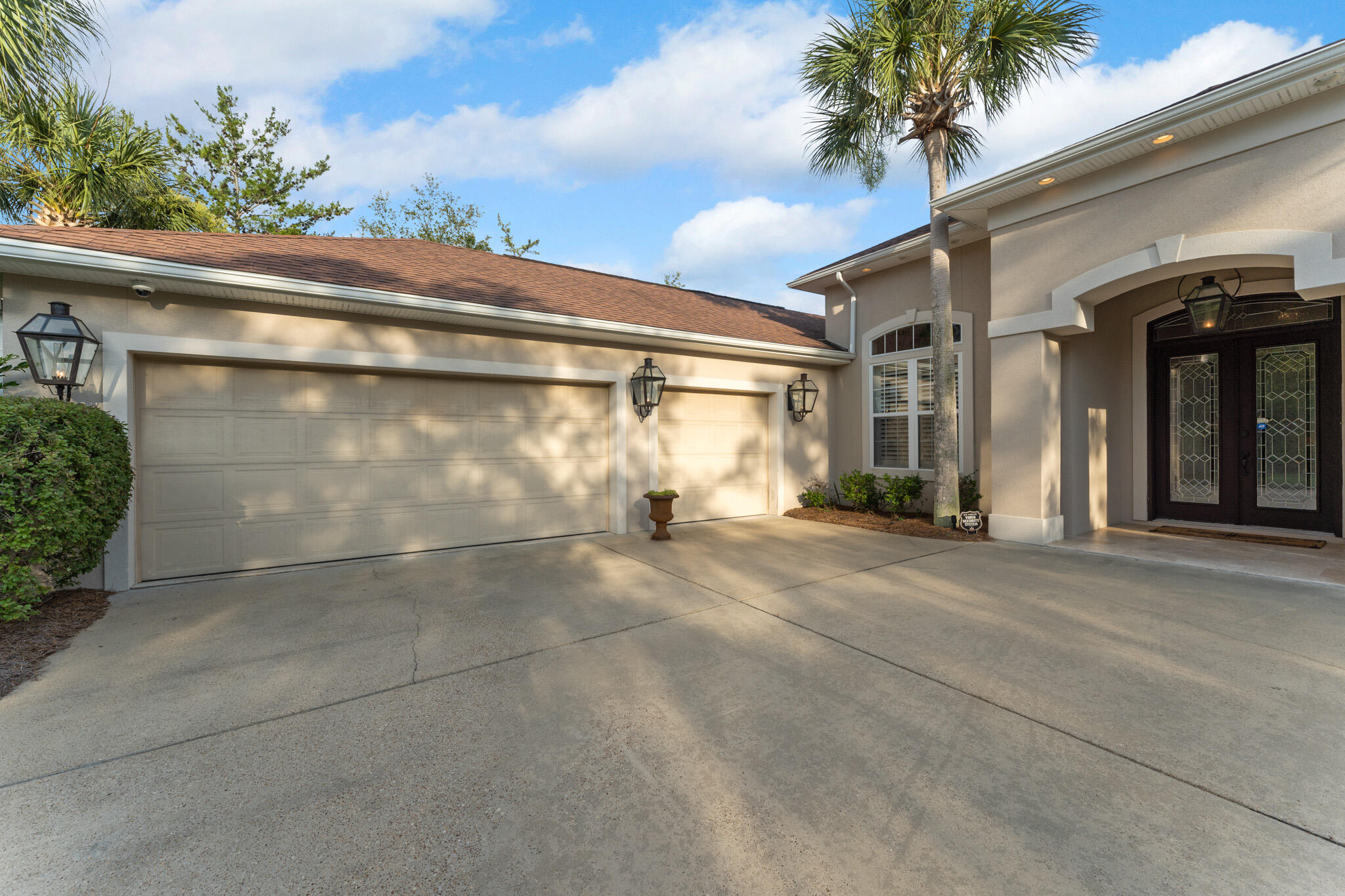 WHISPERING OAKS S/D - Residential