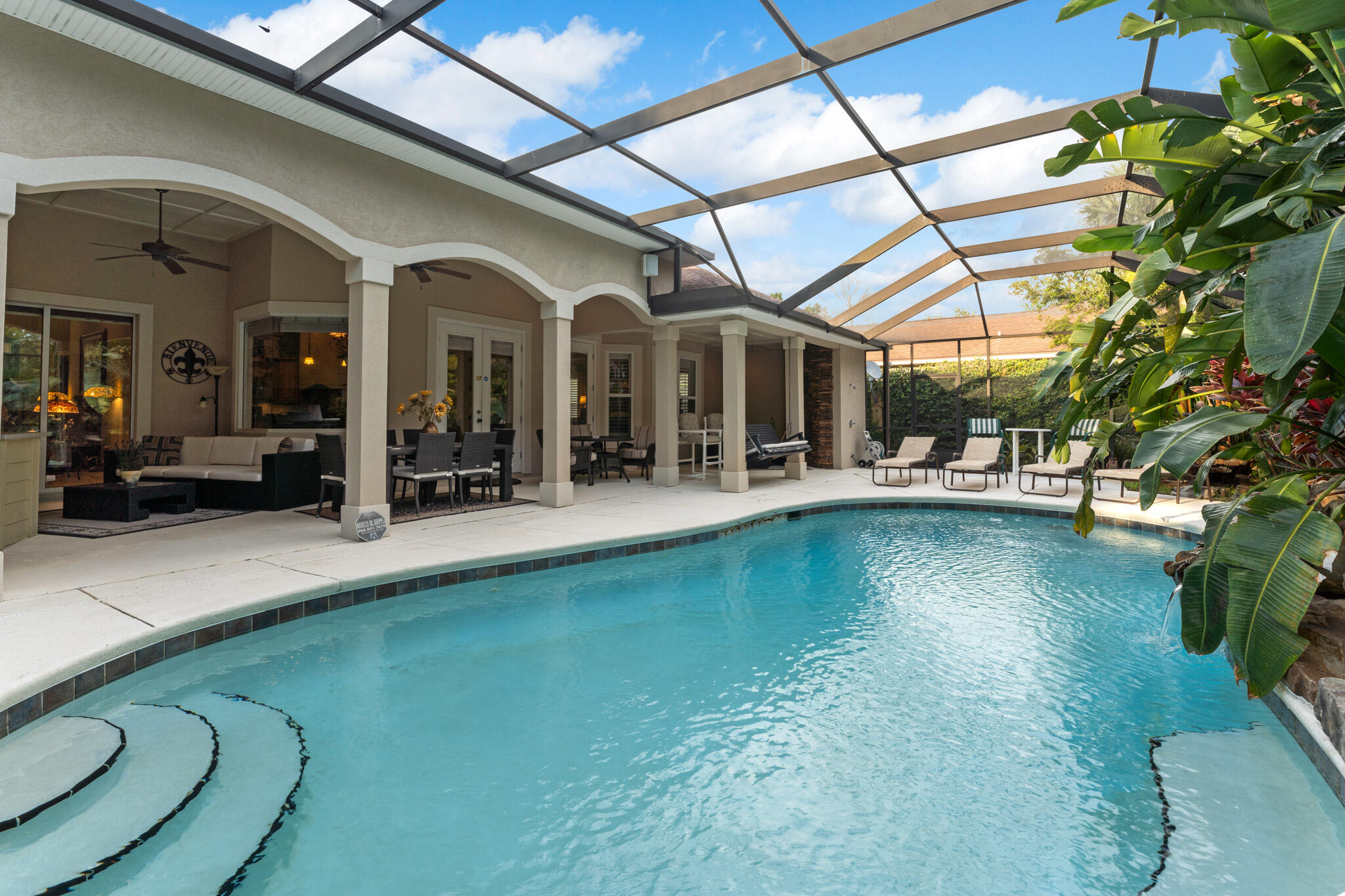 WHISPERING OAKS S/D - Residential