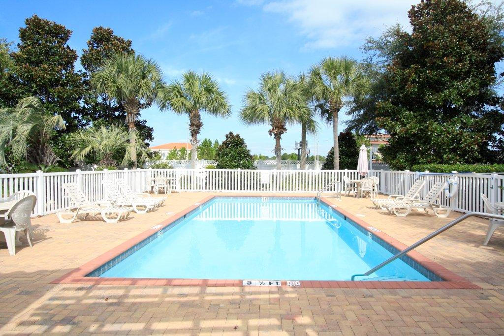 EMERALD WATERS VILLAGE - Land