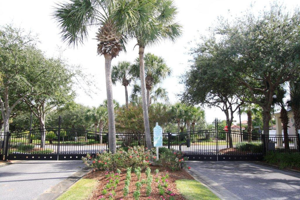 EMERALD WATERS VILLAGE - Land