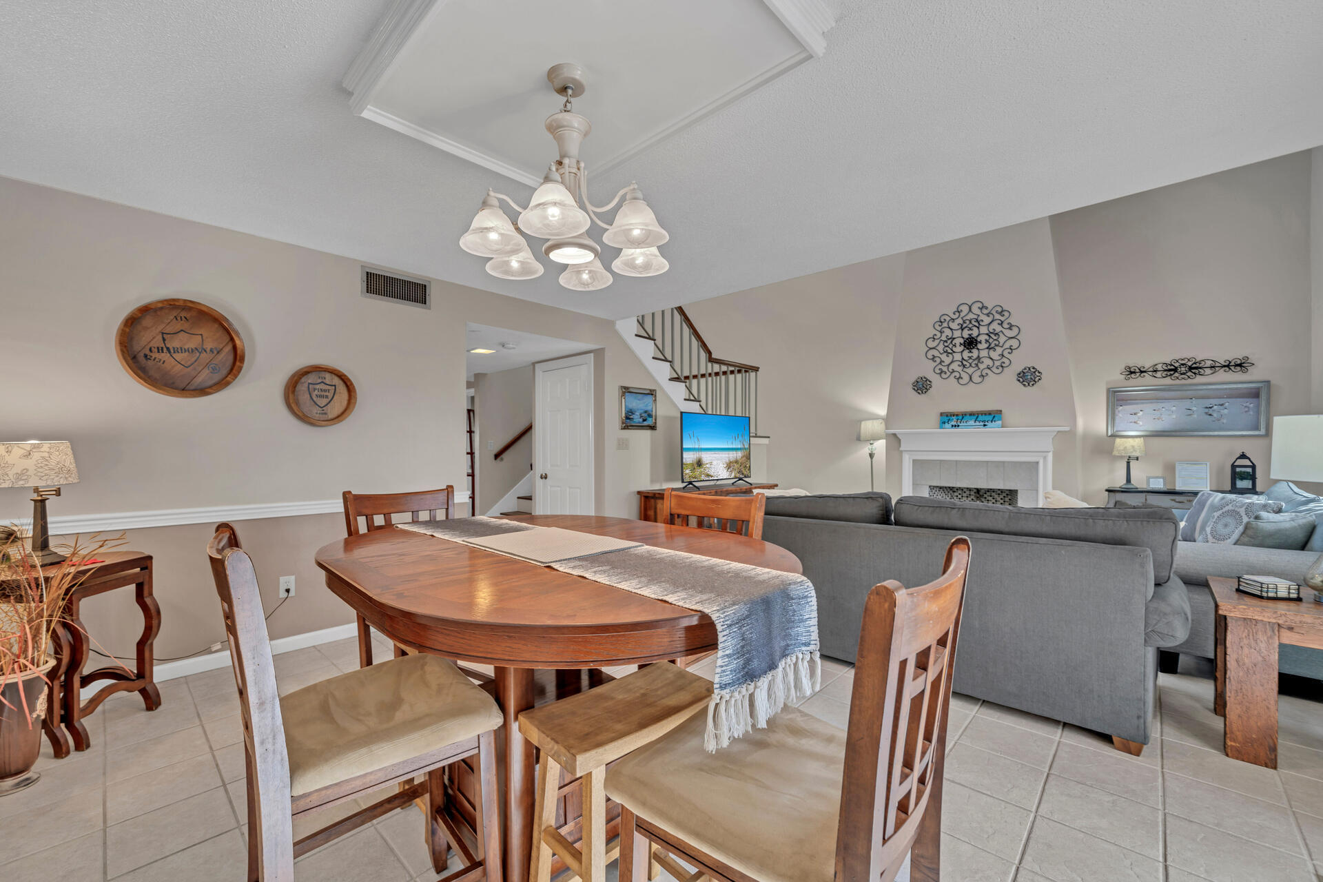 SHORELINE T/H - Residential