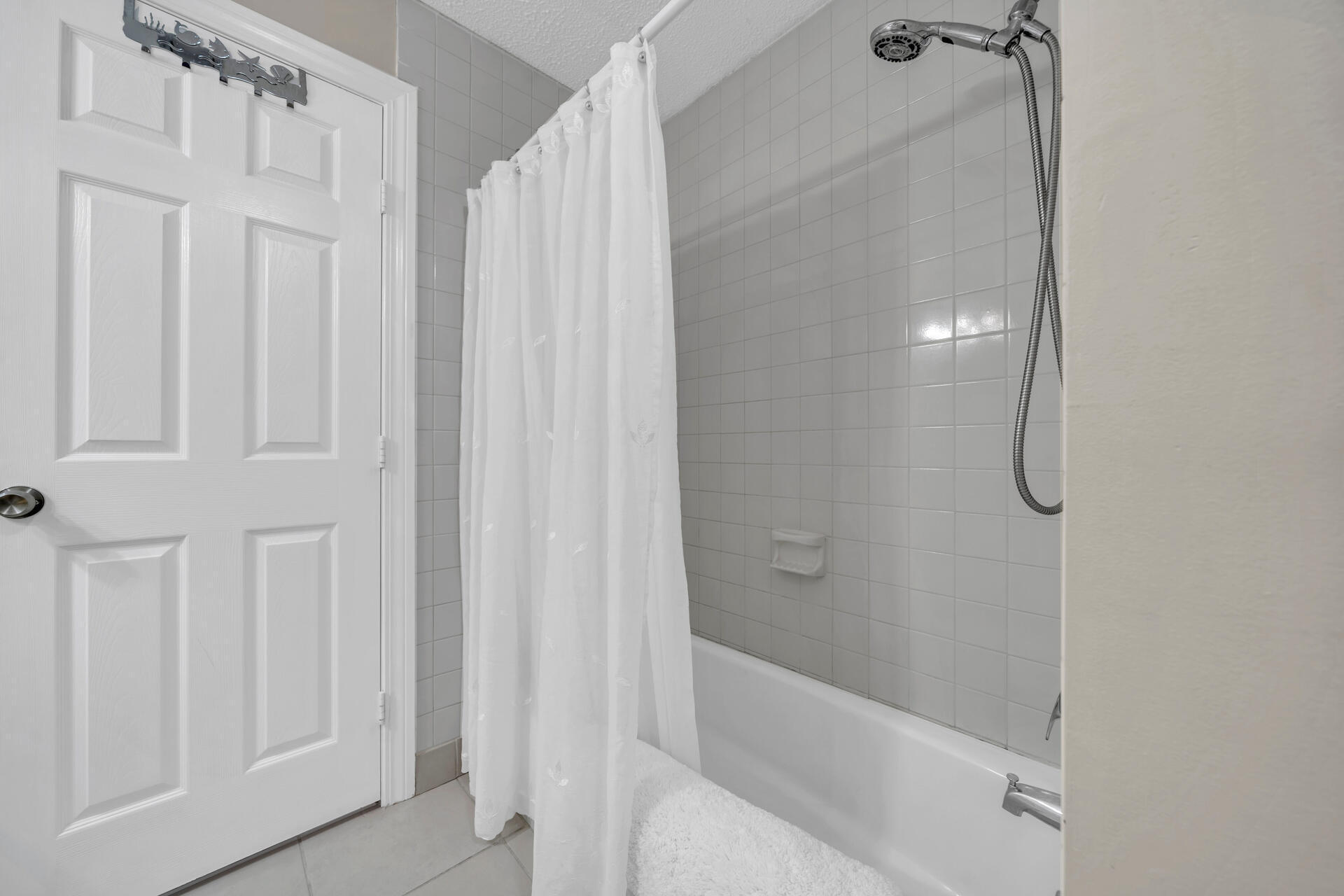 SHORELINE T/H - Residential