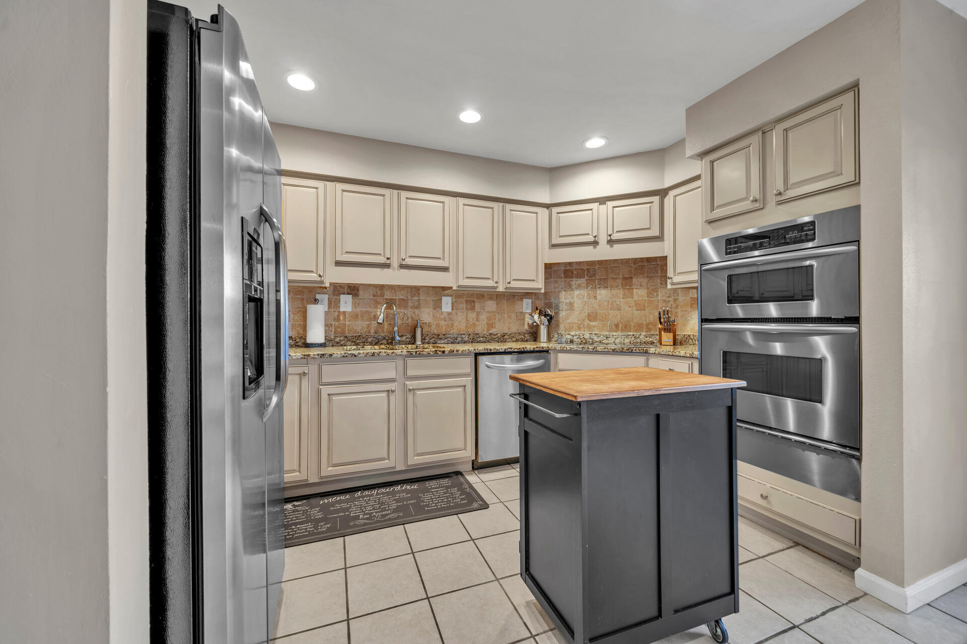 SHORELINE T/H - Residential