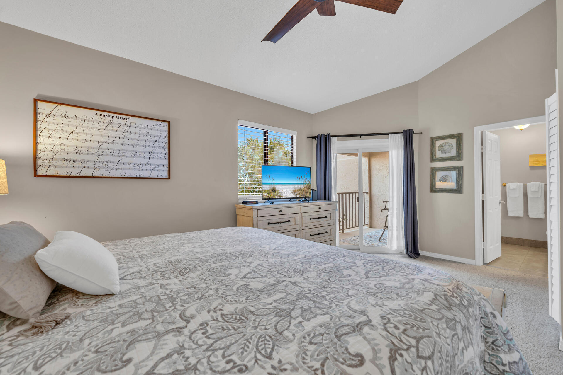 SHORELINE T/H - Residential