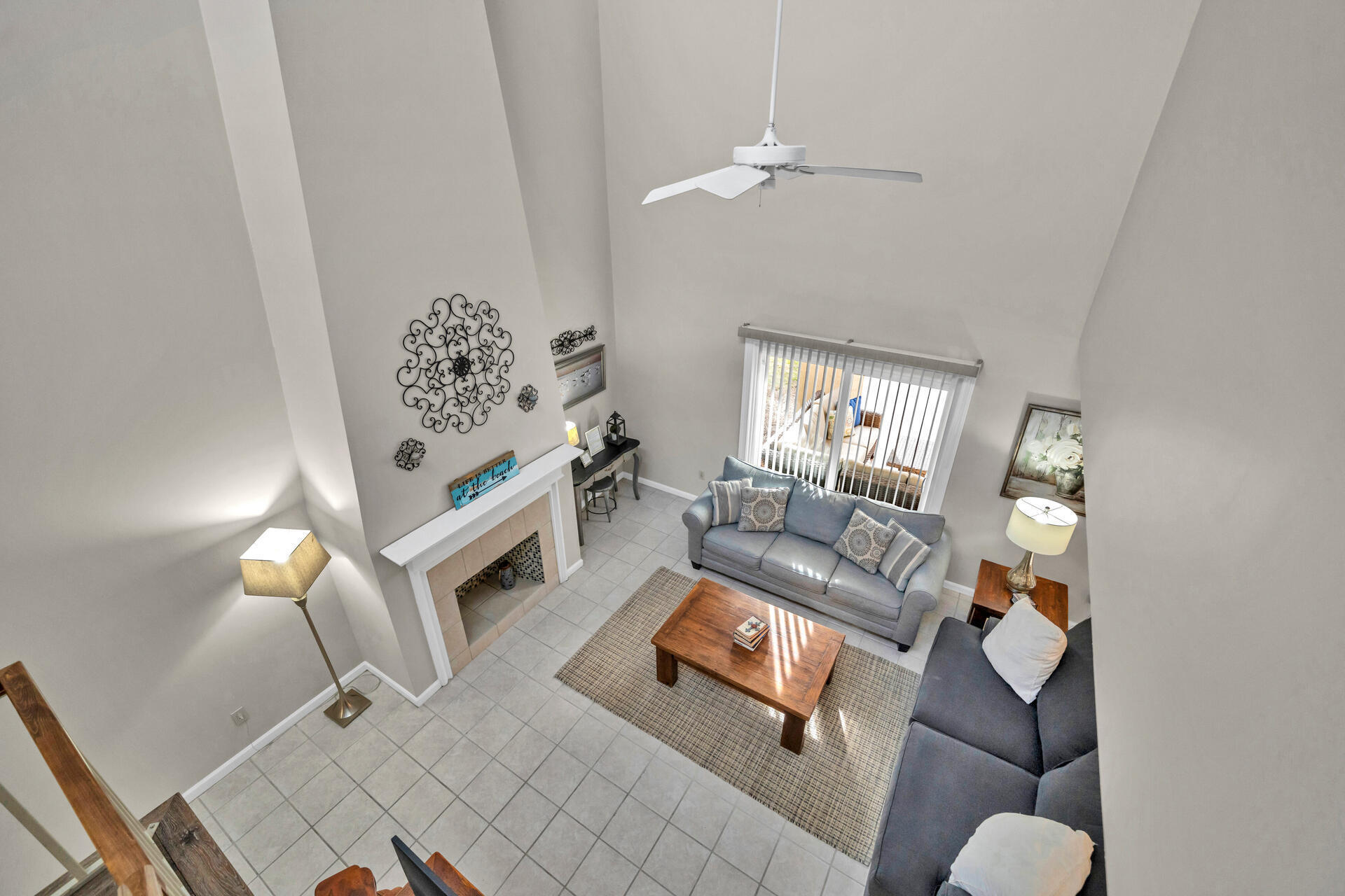 SHORELINE T/H - Residential