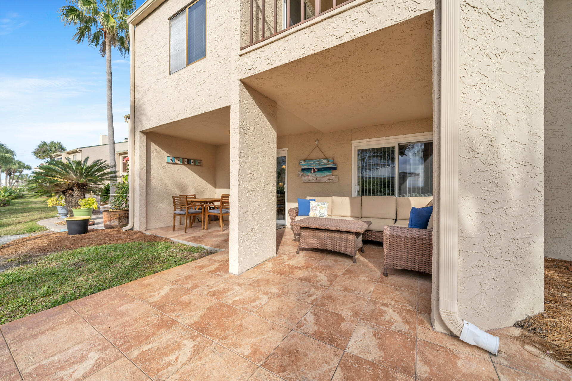 SHORELINE T/H - Residential