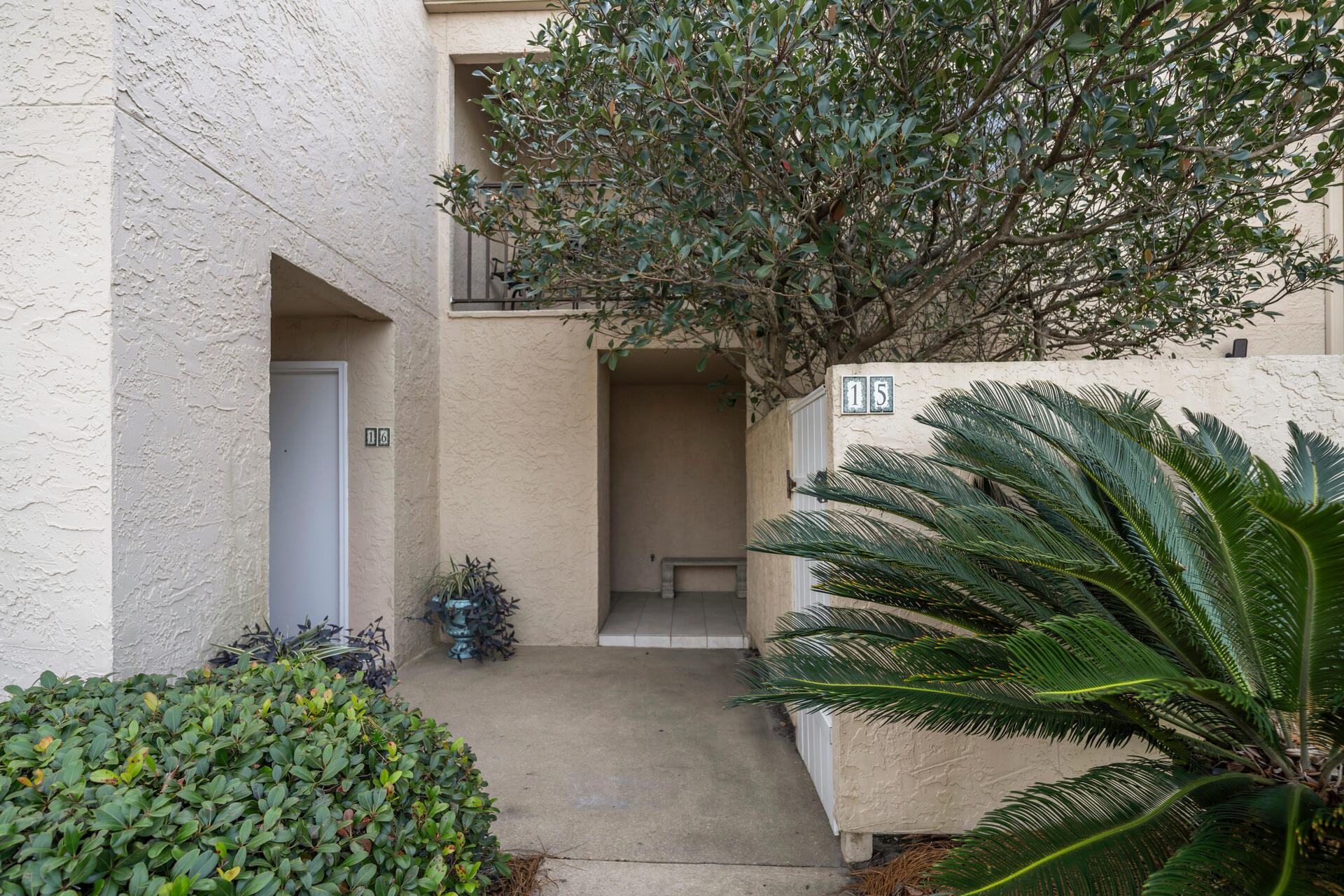 SHORELINE T/H - Residential