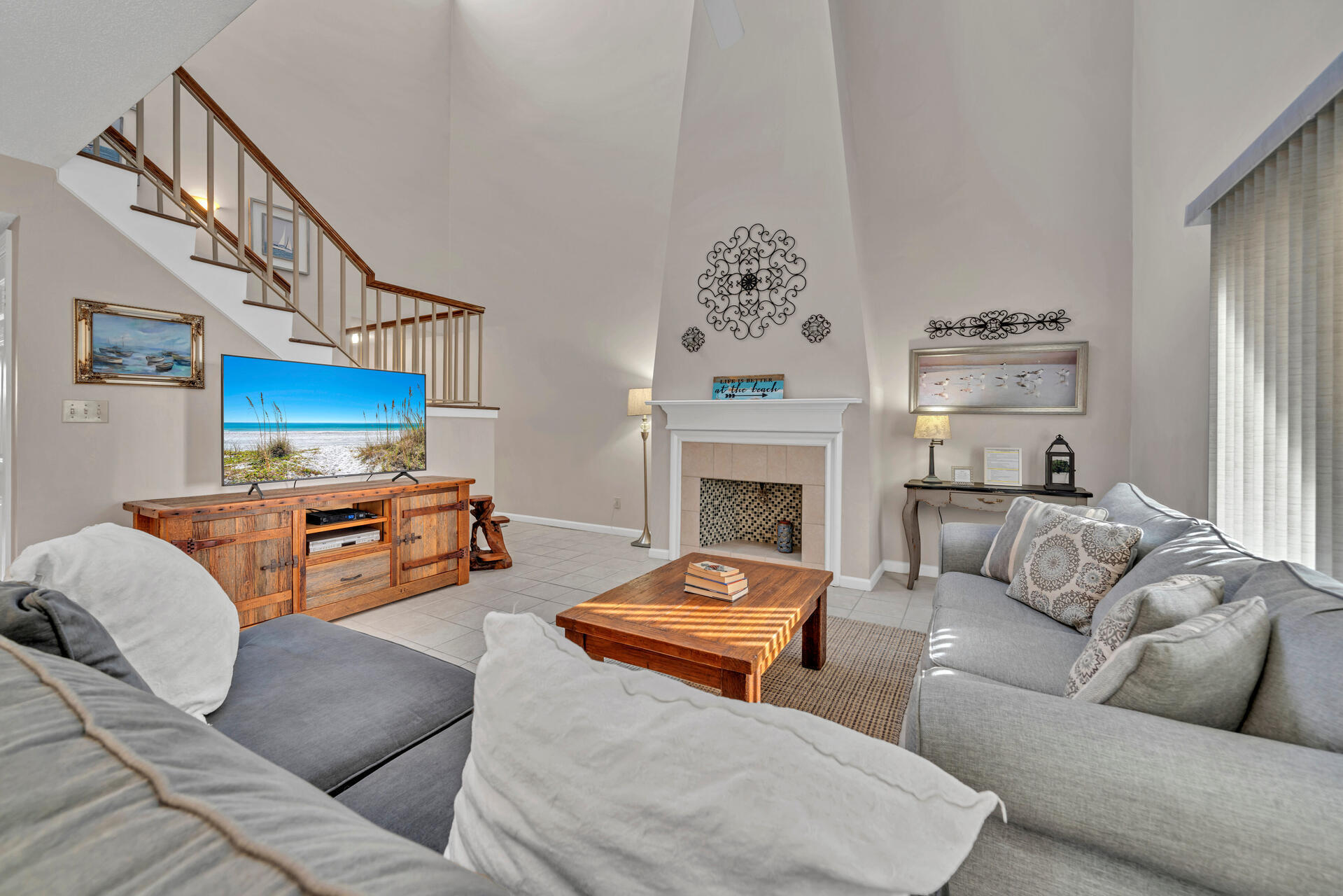 SHORELINE T/H - Residential