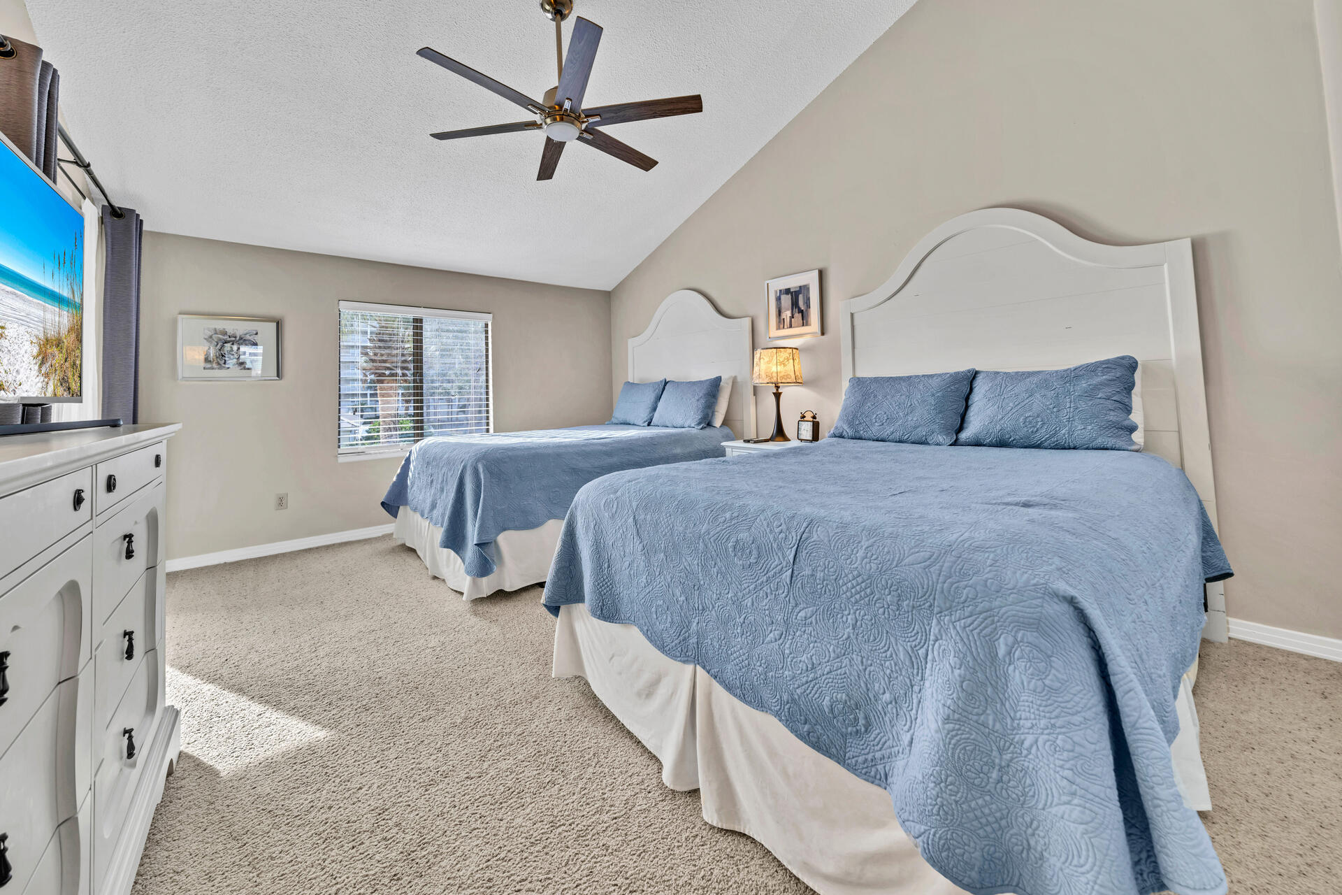 SHORELINE T/H - Residential