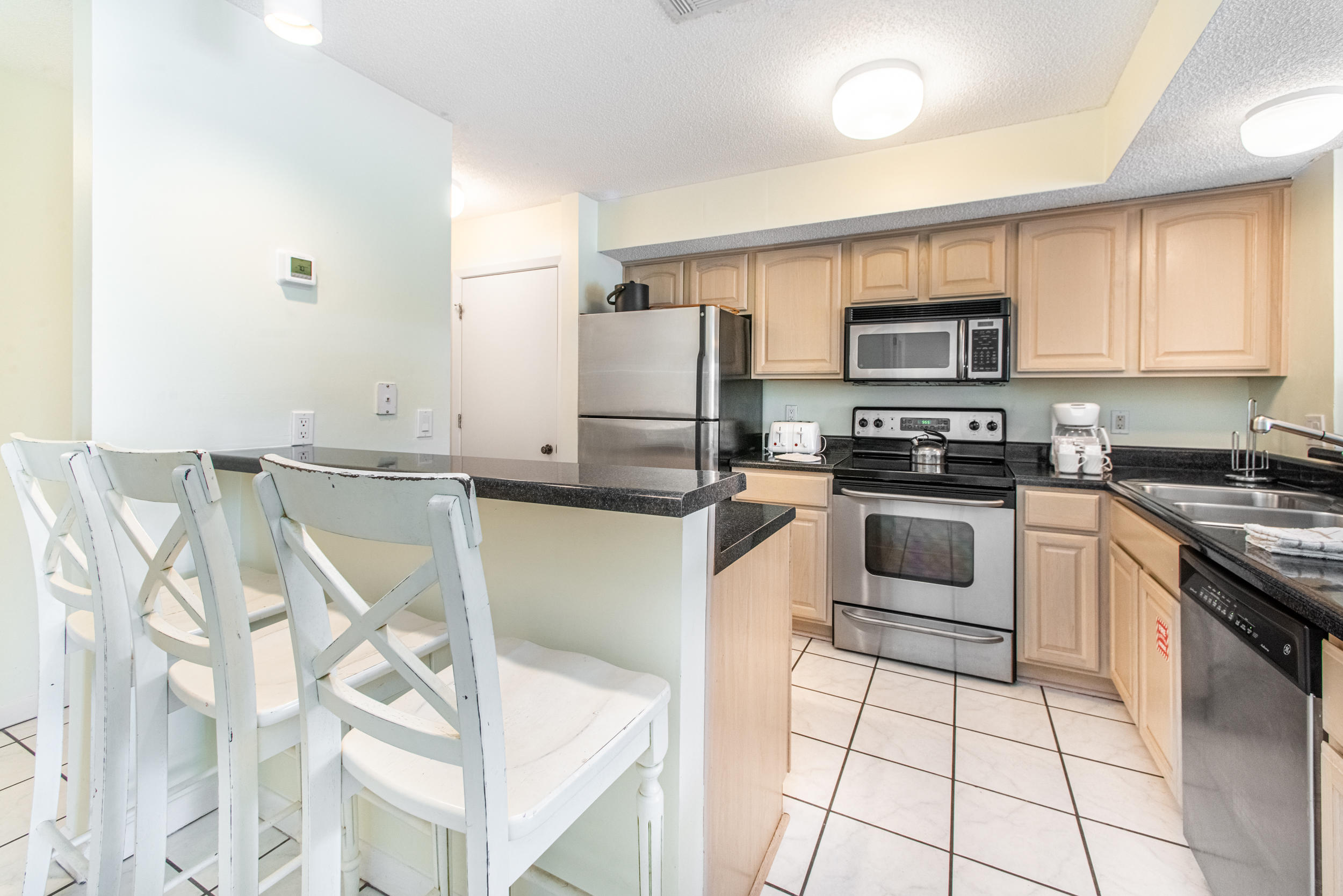 HARBOUR POINT CONDO - Residential