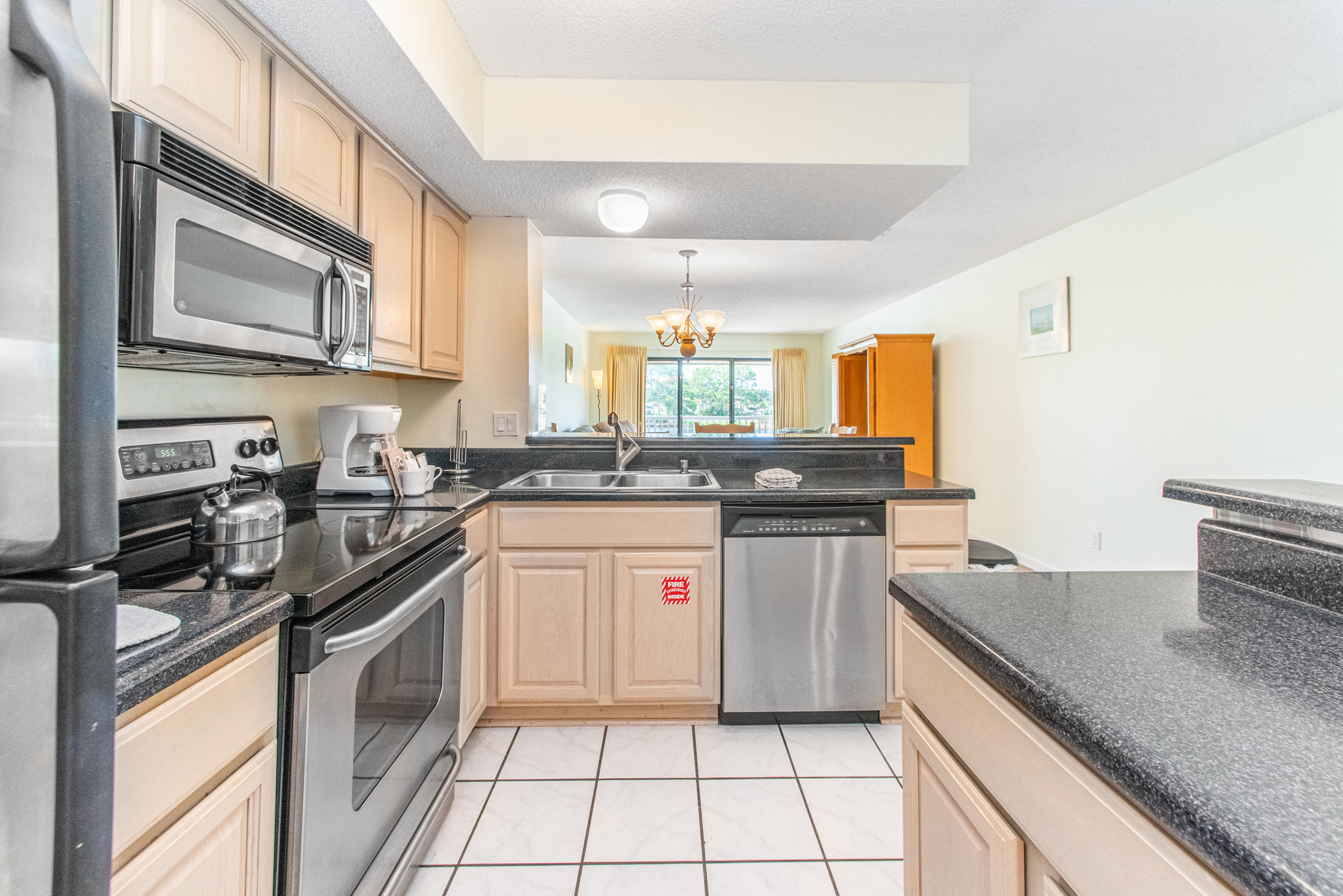 HARBOUR POINT CONDO - Residential