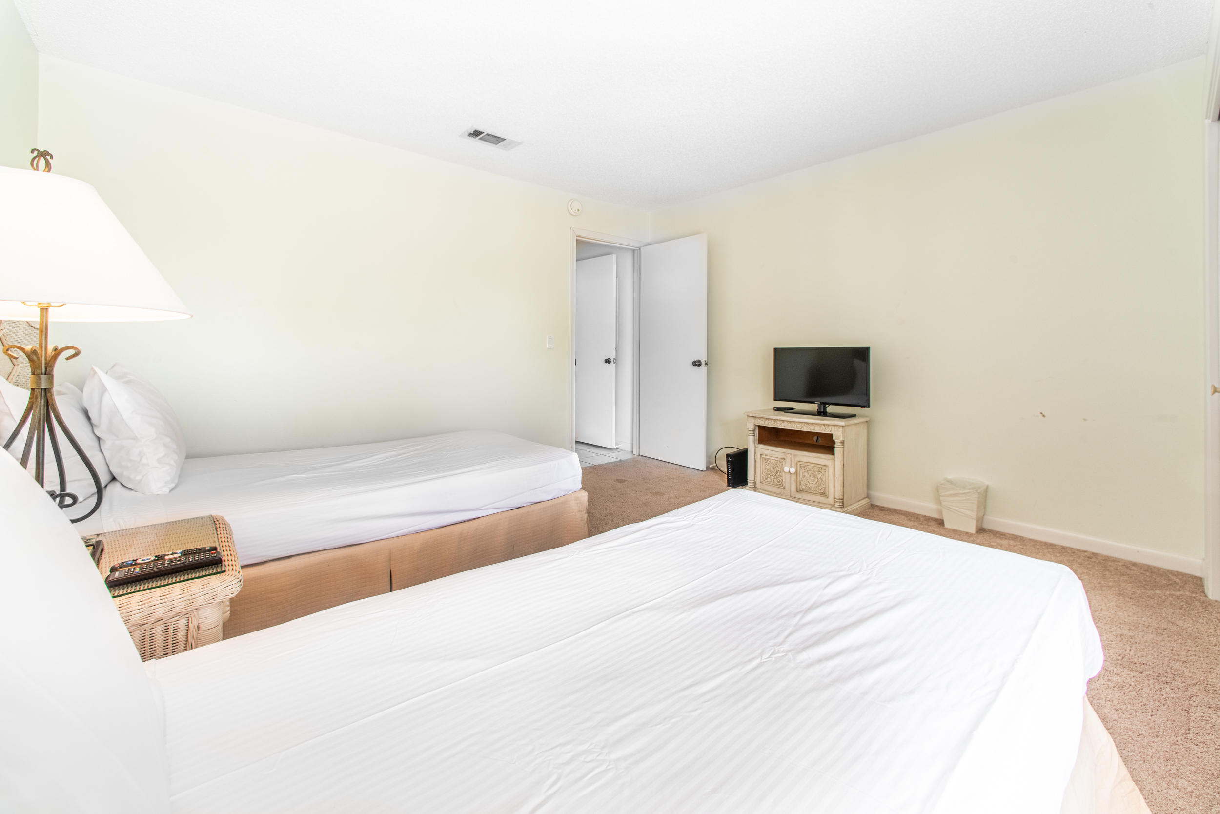 HARBOUR POINT CONDO - Residential