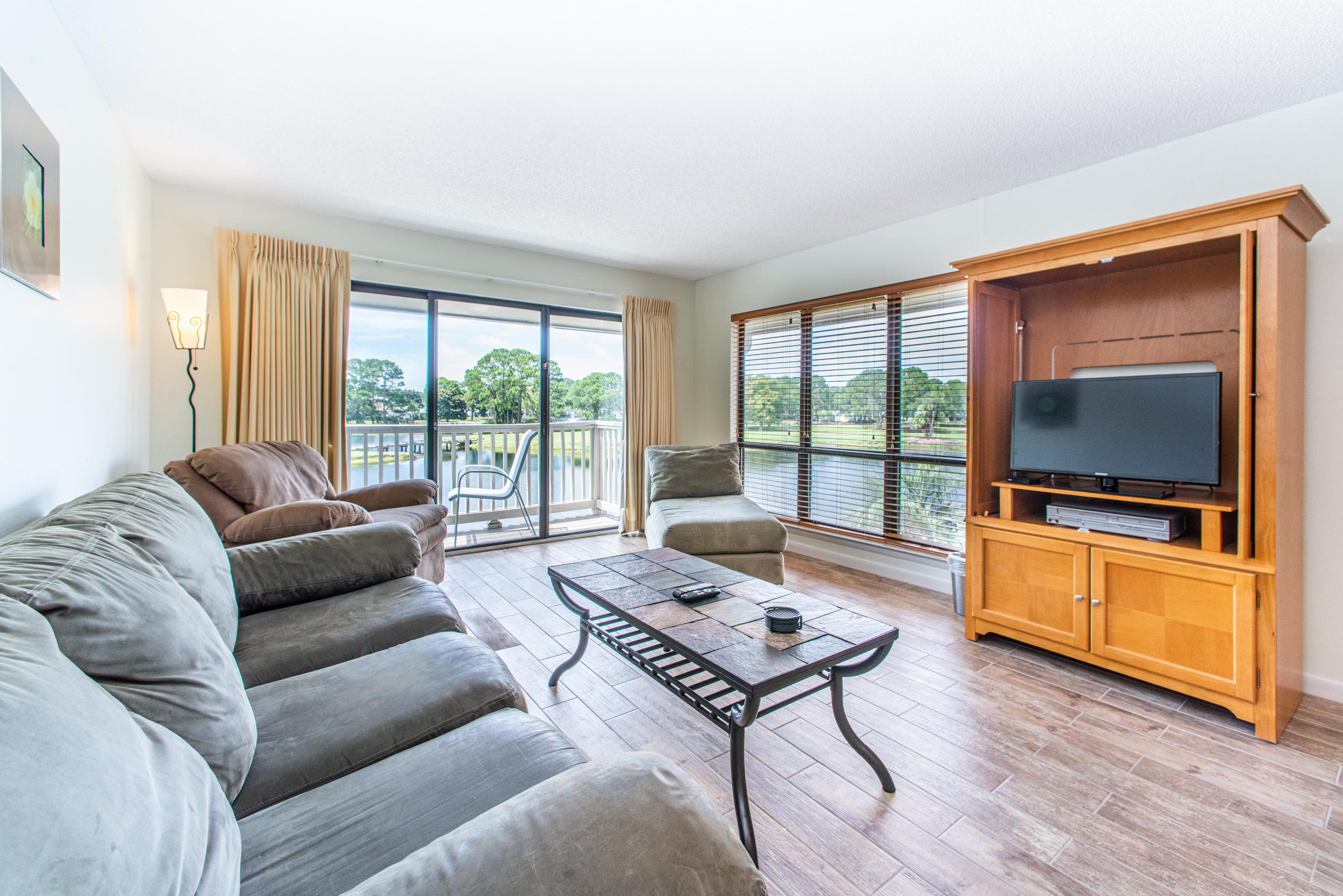 HARBOUR POINT CONDO - Residential