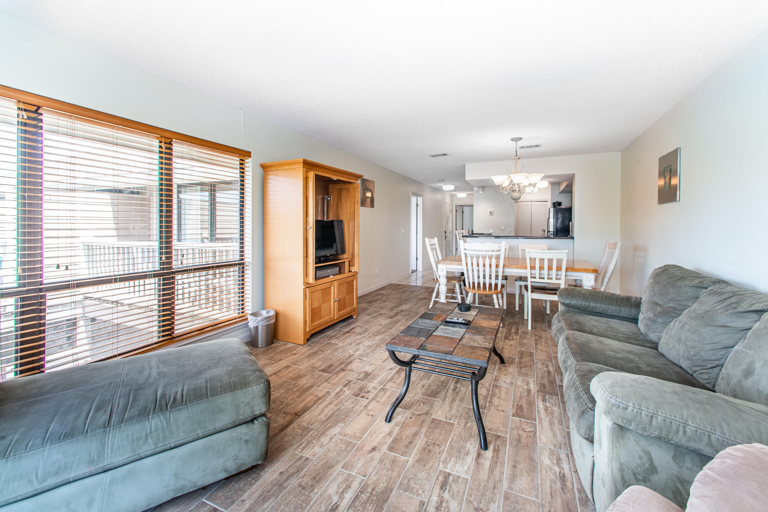 HARBOUR POINT CONDO - Residential