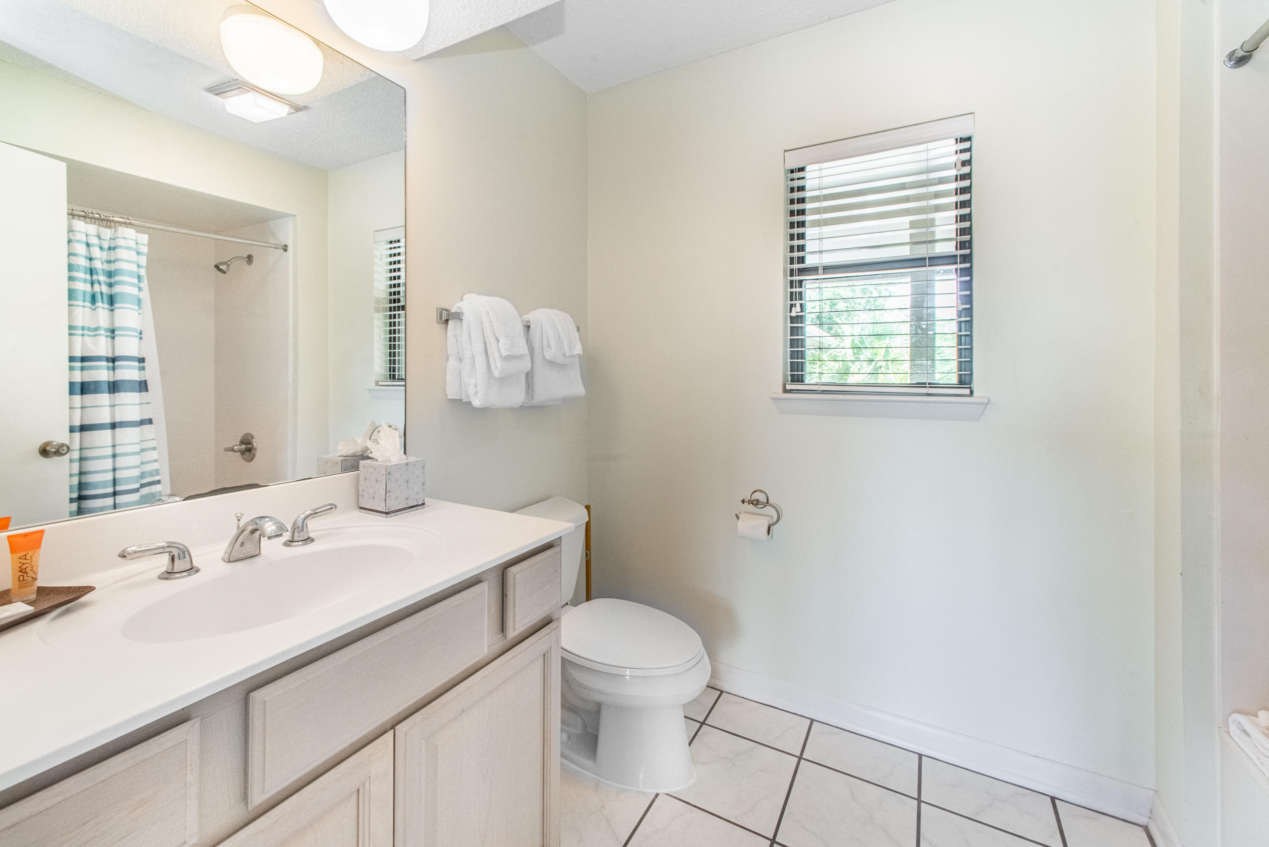 HARBOUR POINT CONDO - Residential