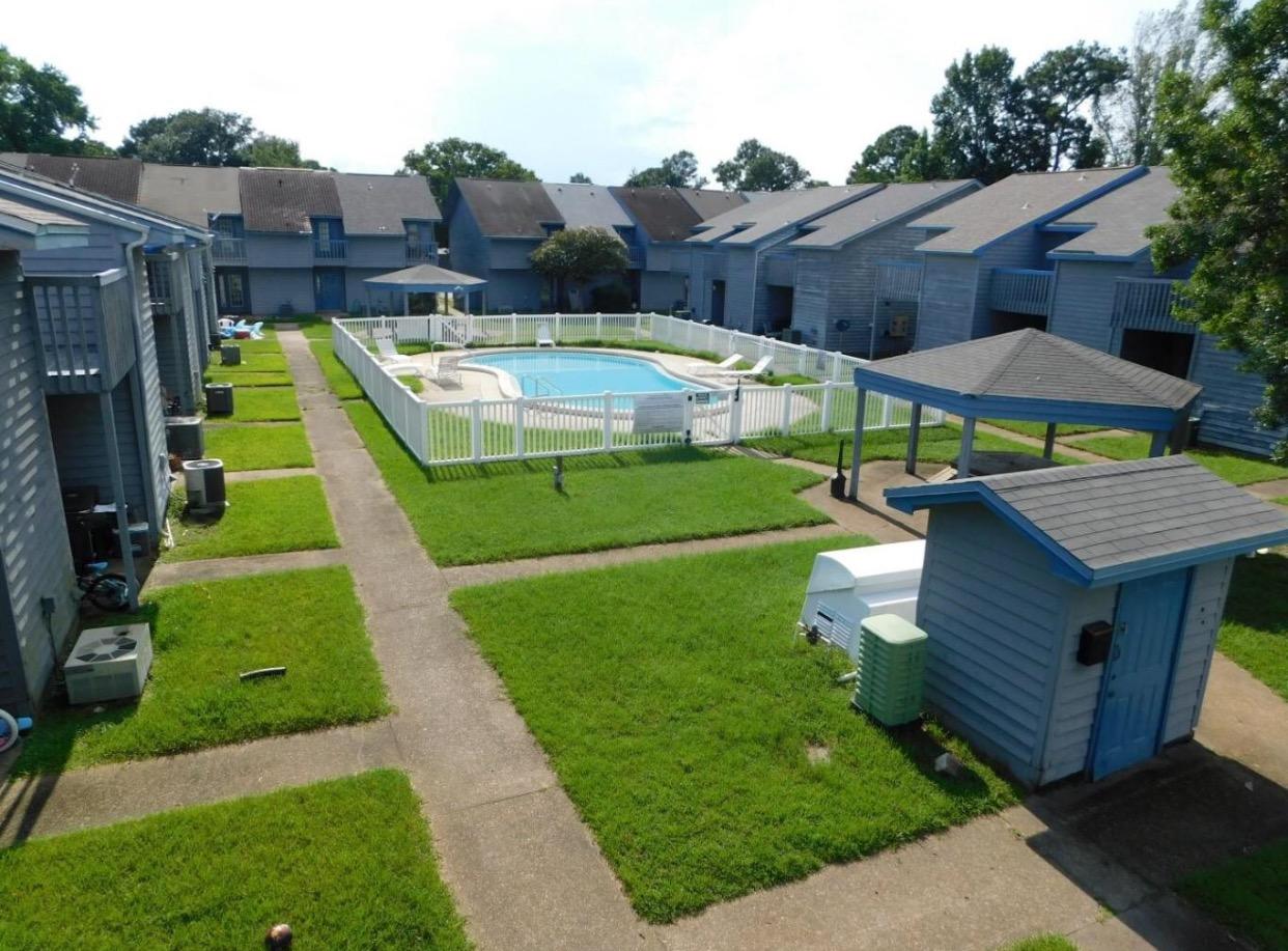 BROWNSVILLE STATION 3 - Residential Lease