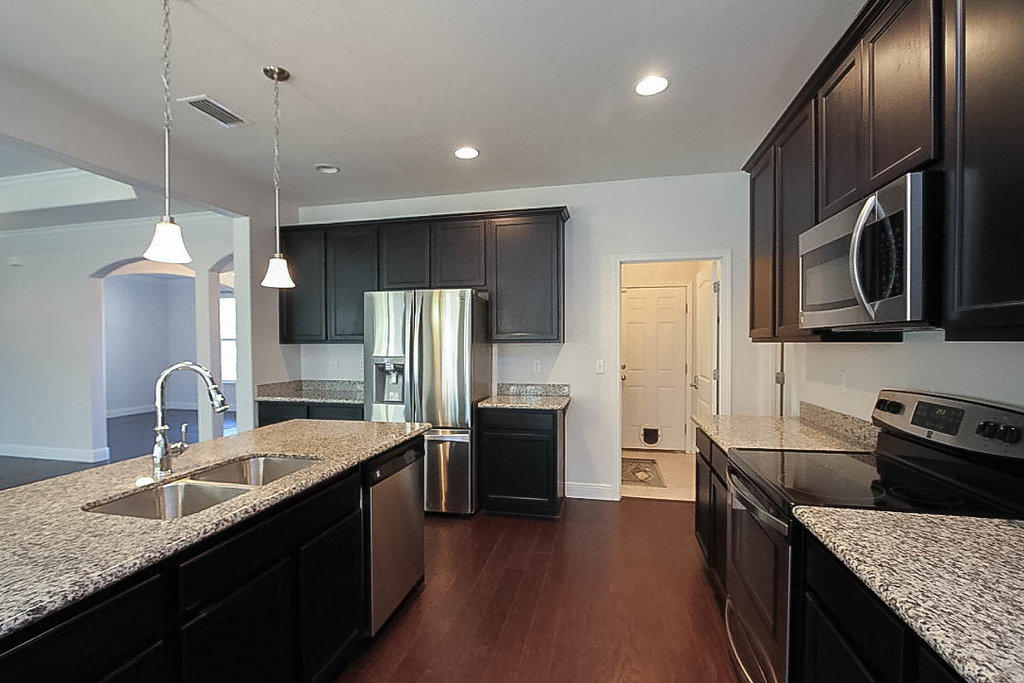 MAGNOLIA LAKE ESTATES PH 2 - Residential