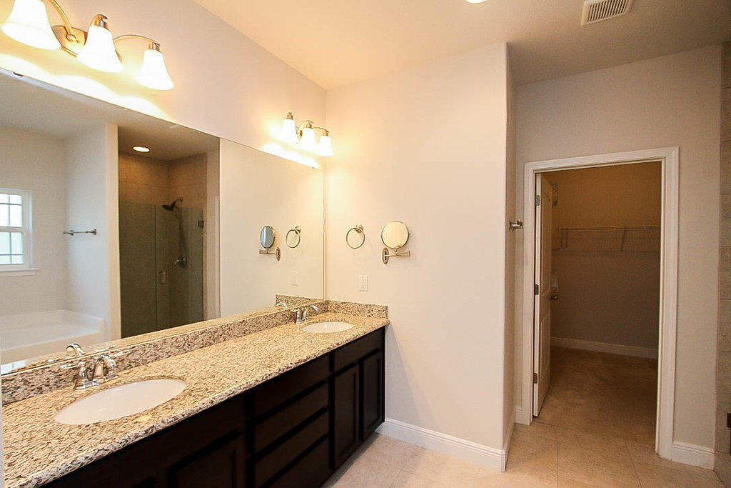 MAGNOLIA LAKE ESTATES PH 2 - Residential