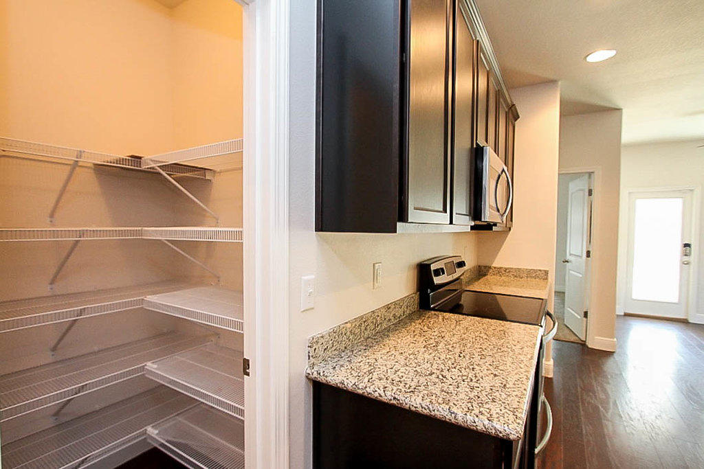 MAGNOLIA LAKE ESTATES PH 2 - Residential