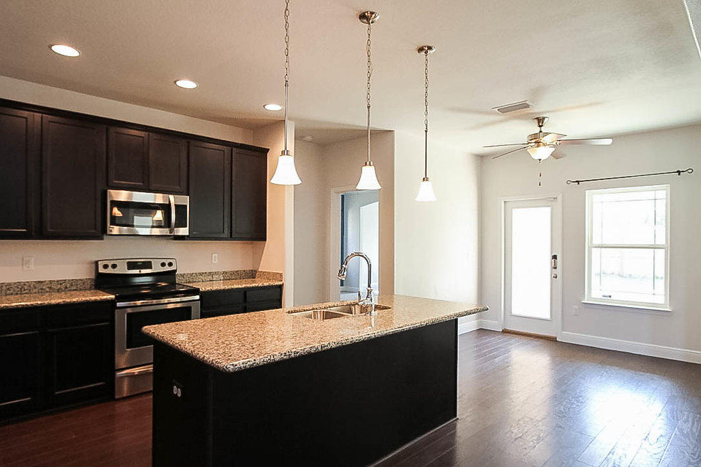 MAGNOLIA LAKE ESTATES PH 2 - Residential