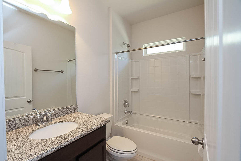 MAGNOLIA LAKE ESTATES PH 2 - Residential