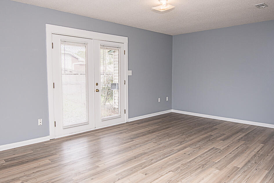 PEPPERTREE T/H - Residential Lease