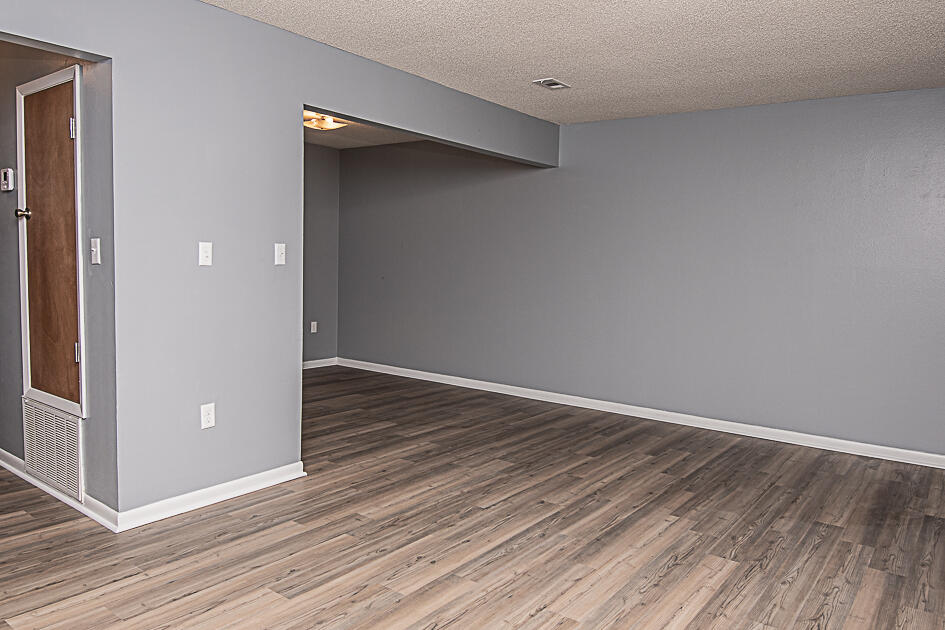 PEPPERTREE T/H - Residential Lease