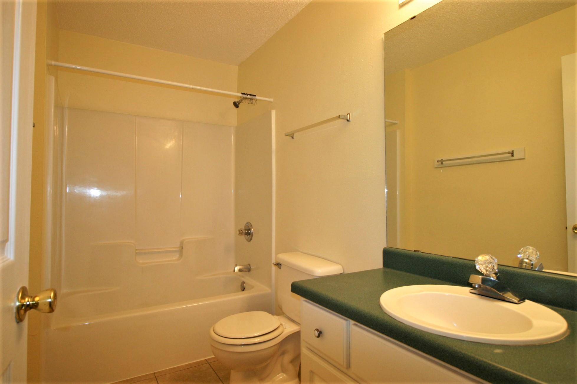 MORRIS ADDN TO CRESTVIEW - Residential Lease