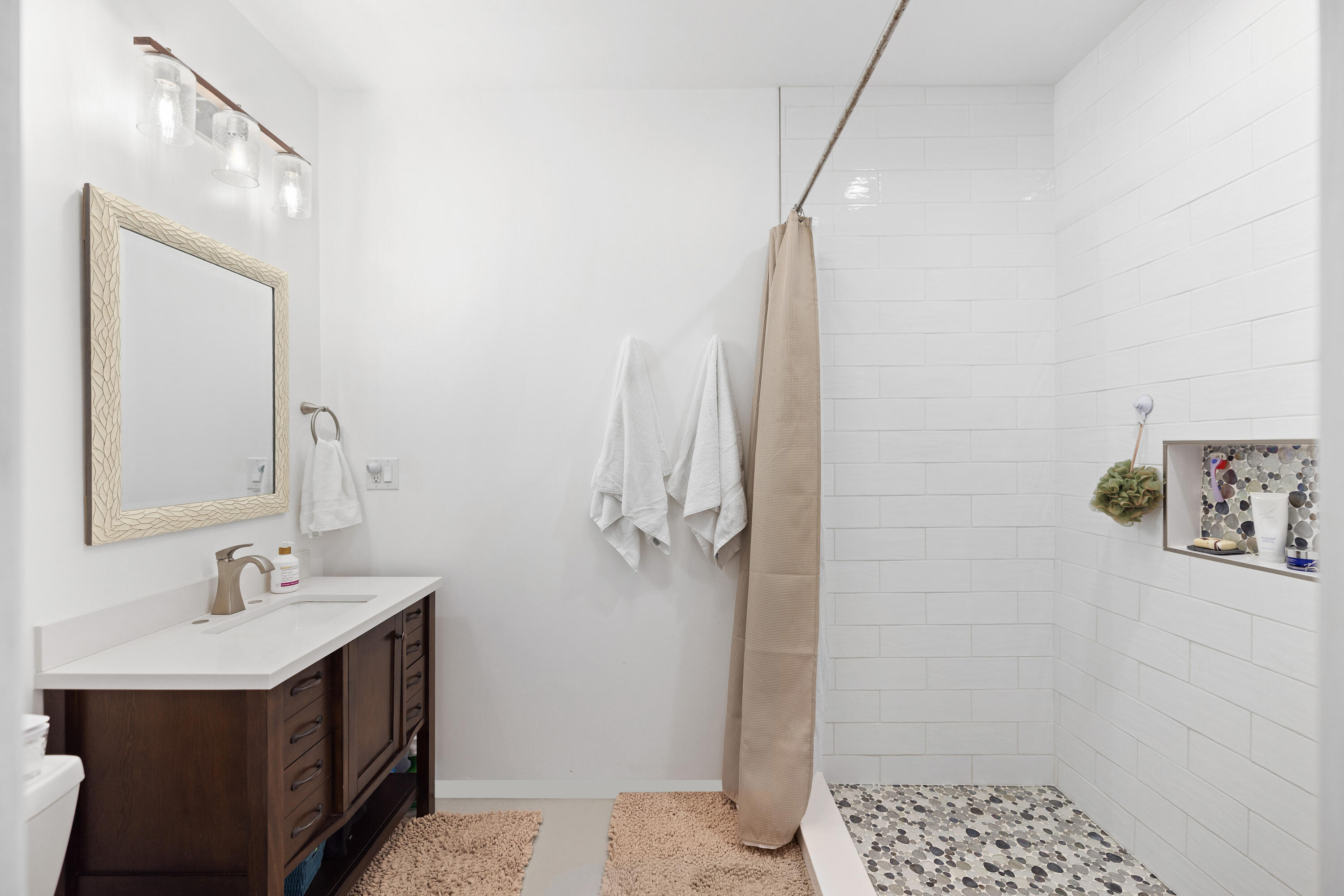 1807 Chat Holly Rd - Residential