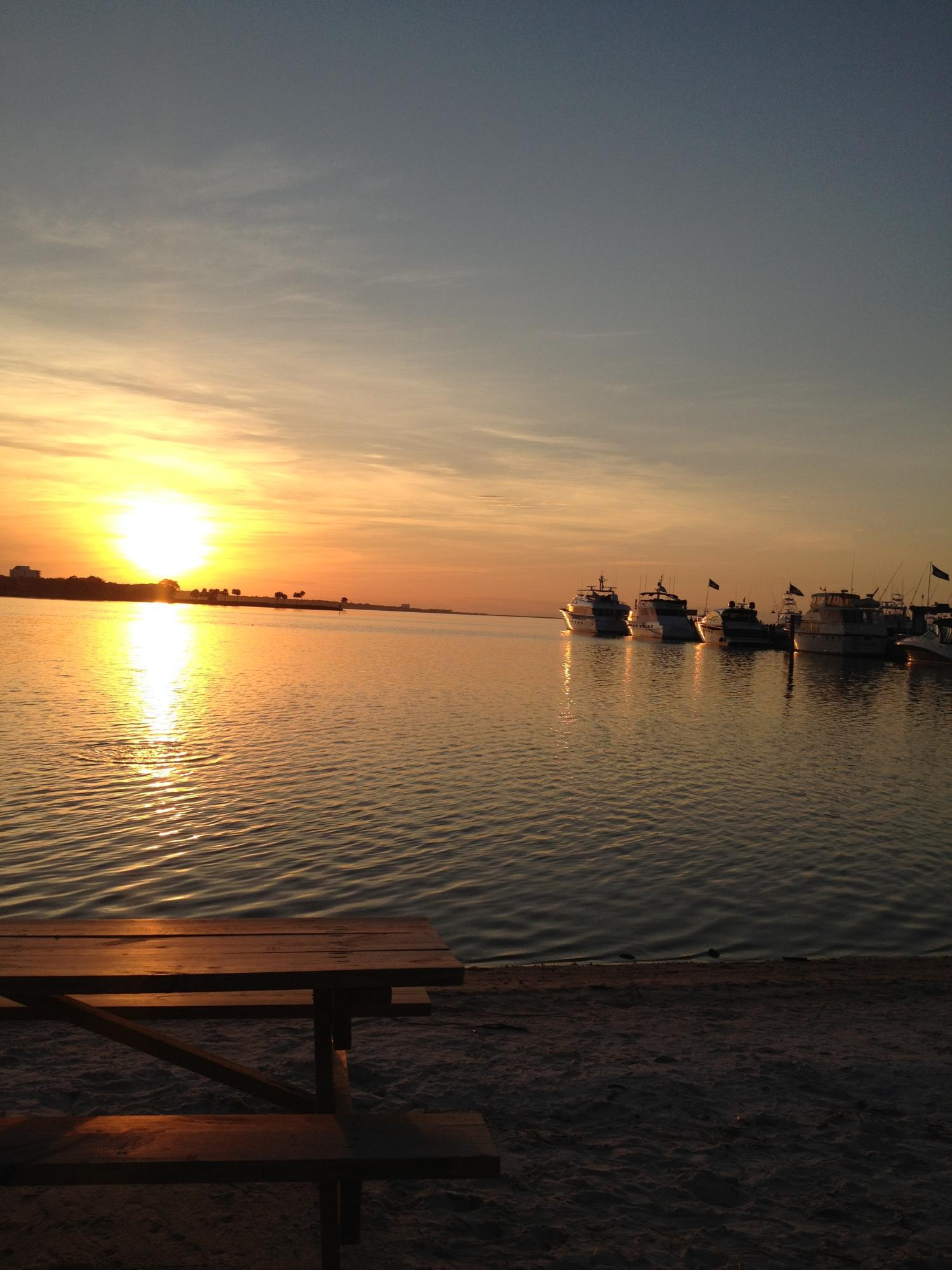BUNGALOS AT SANDESTIN - Residential