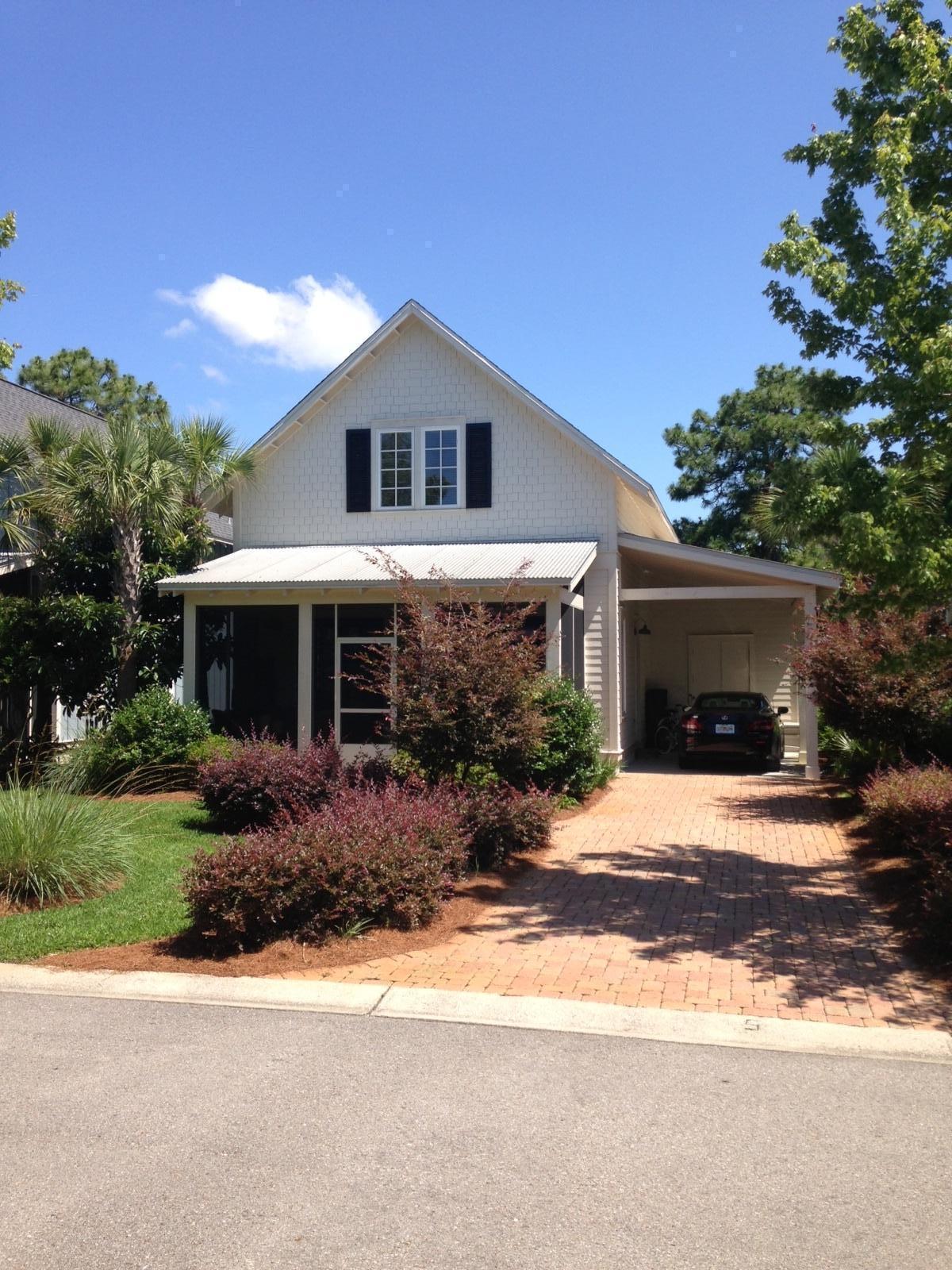 BUNGALOS AT SANDESTIN - Residential