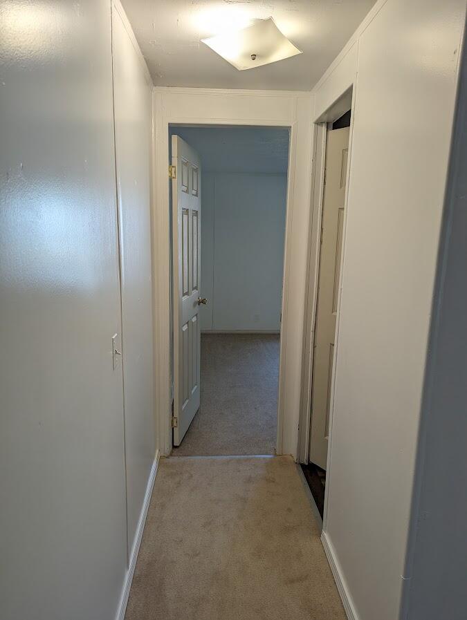 MARLBOROUGH VILLAGE LOT 39 BLK3 AS DES IN OR 3849  - Residential Lease